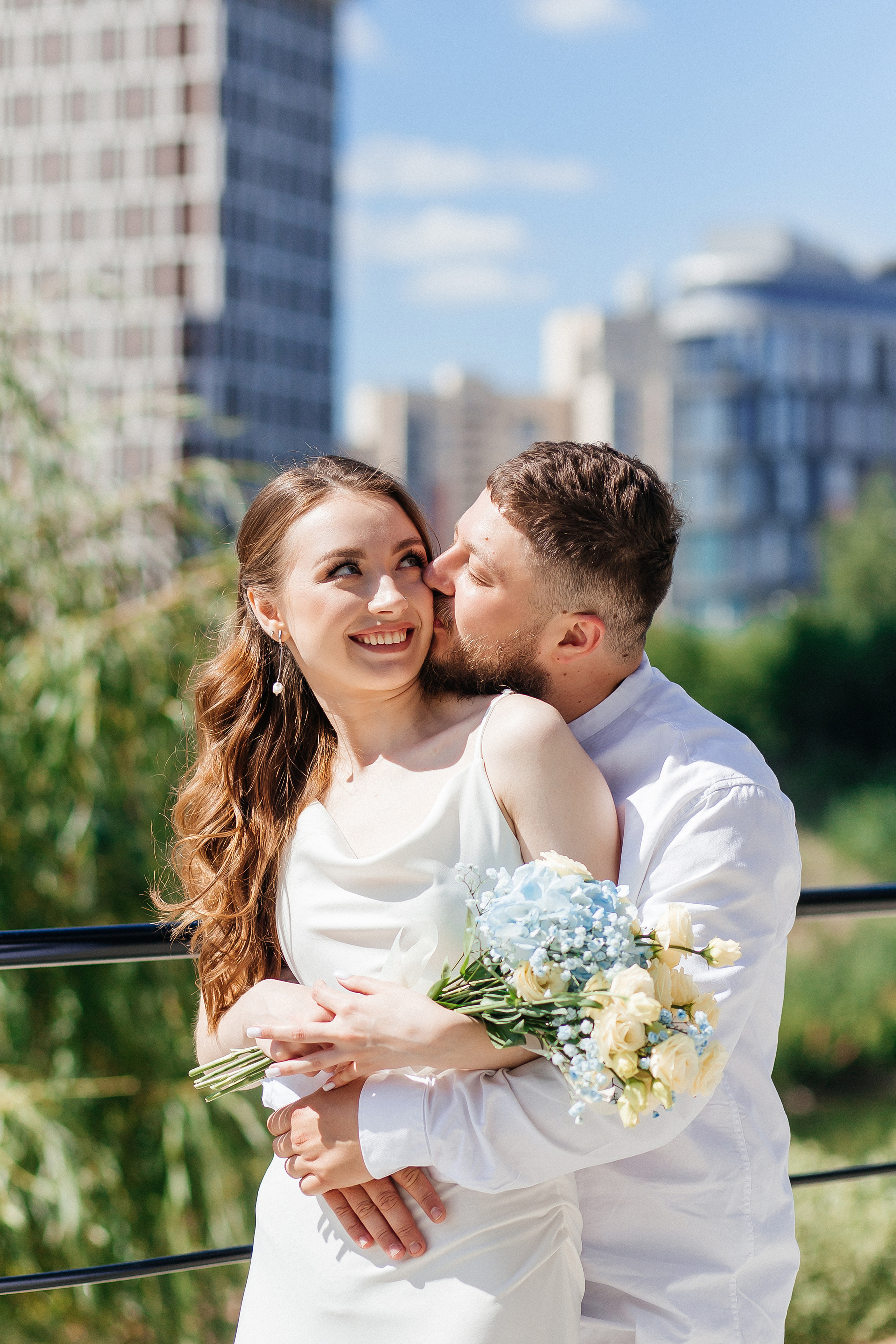 Свадебная прогулка Владимира и Виктории. Свадебный и портретный фотограф Летавина Наталия. Екатеринбург