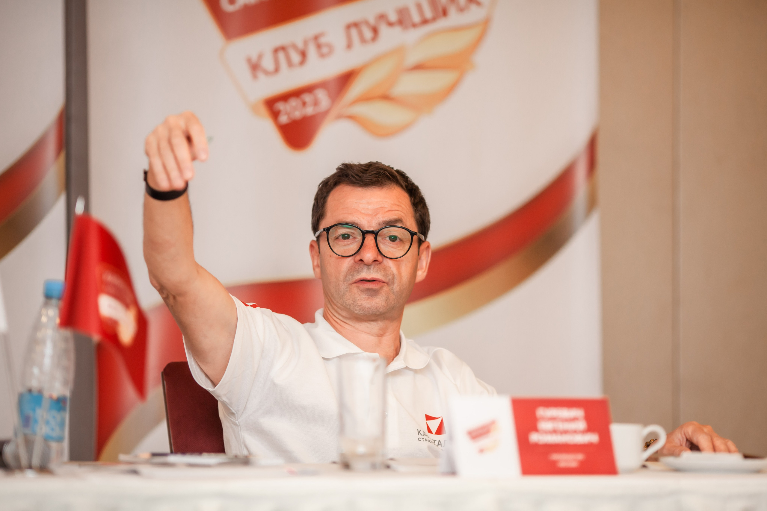 Капитал Life — Клуб Лучших в СПб. Двойняшки-фотографы Анна и Анастасия в Санкт-Петербурге