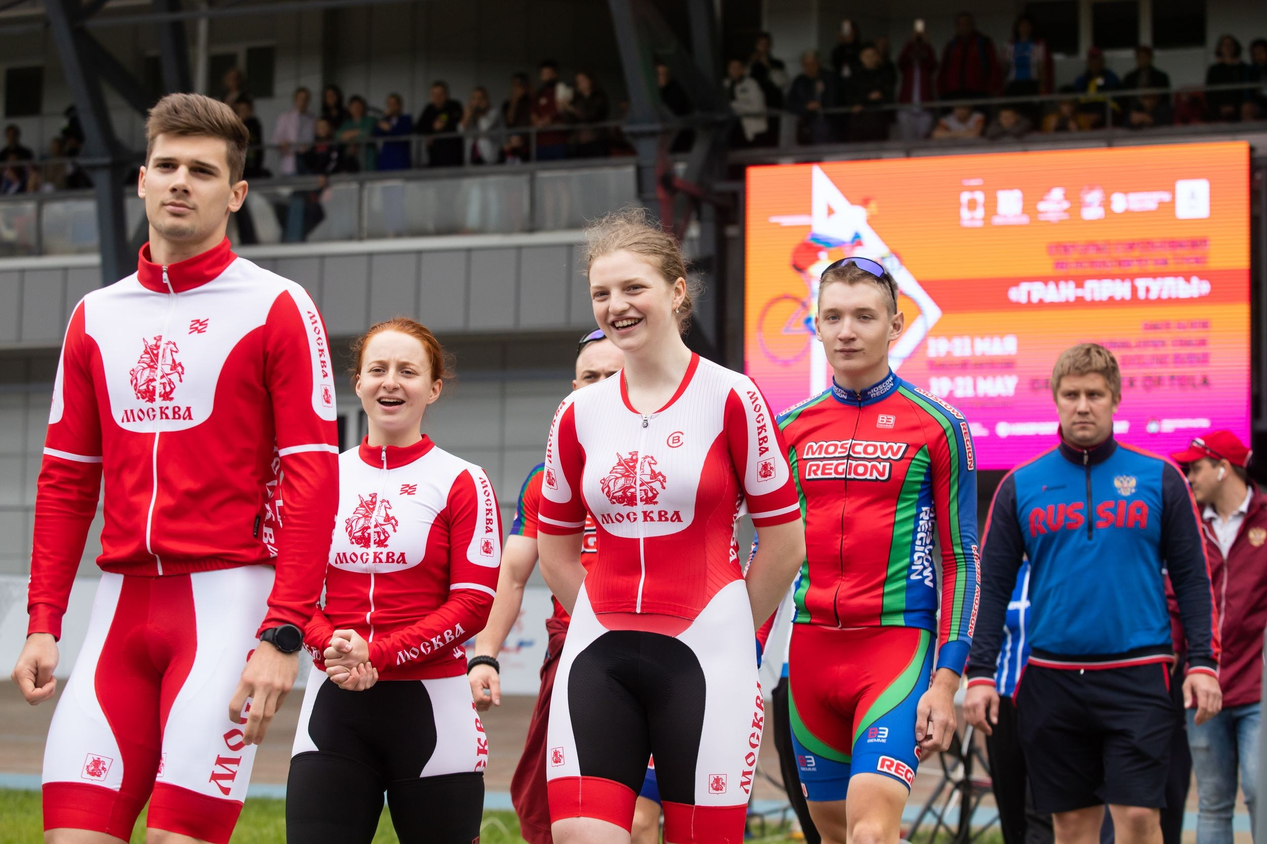 Соревнования по велоспорту «Большой приз Тулы» (19 мая 2023). Репортажный фотограф Алексей Пирязев