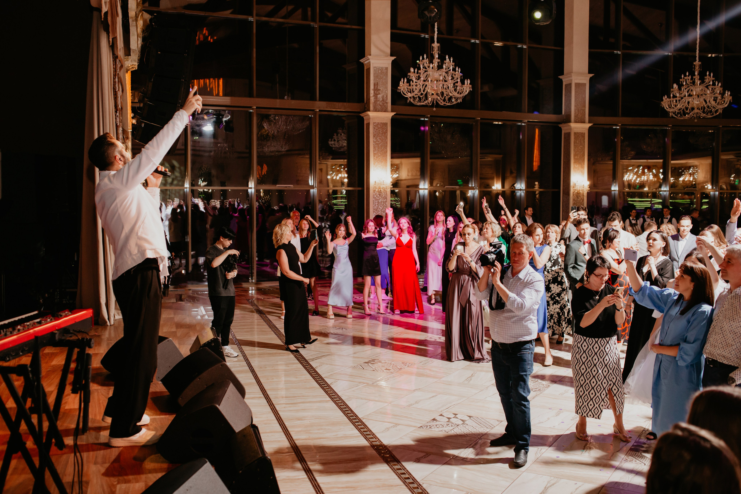 Выпускной. 11 лицей. Фотограф в Челябинске Ополихина Анна