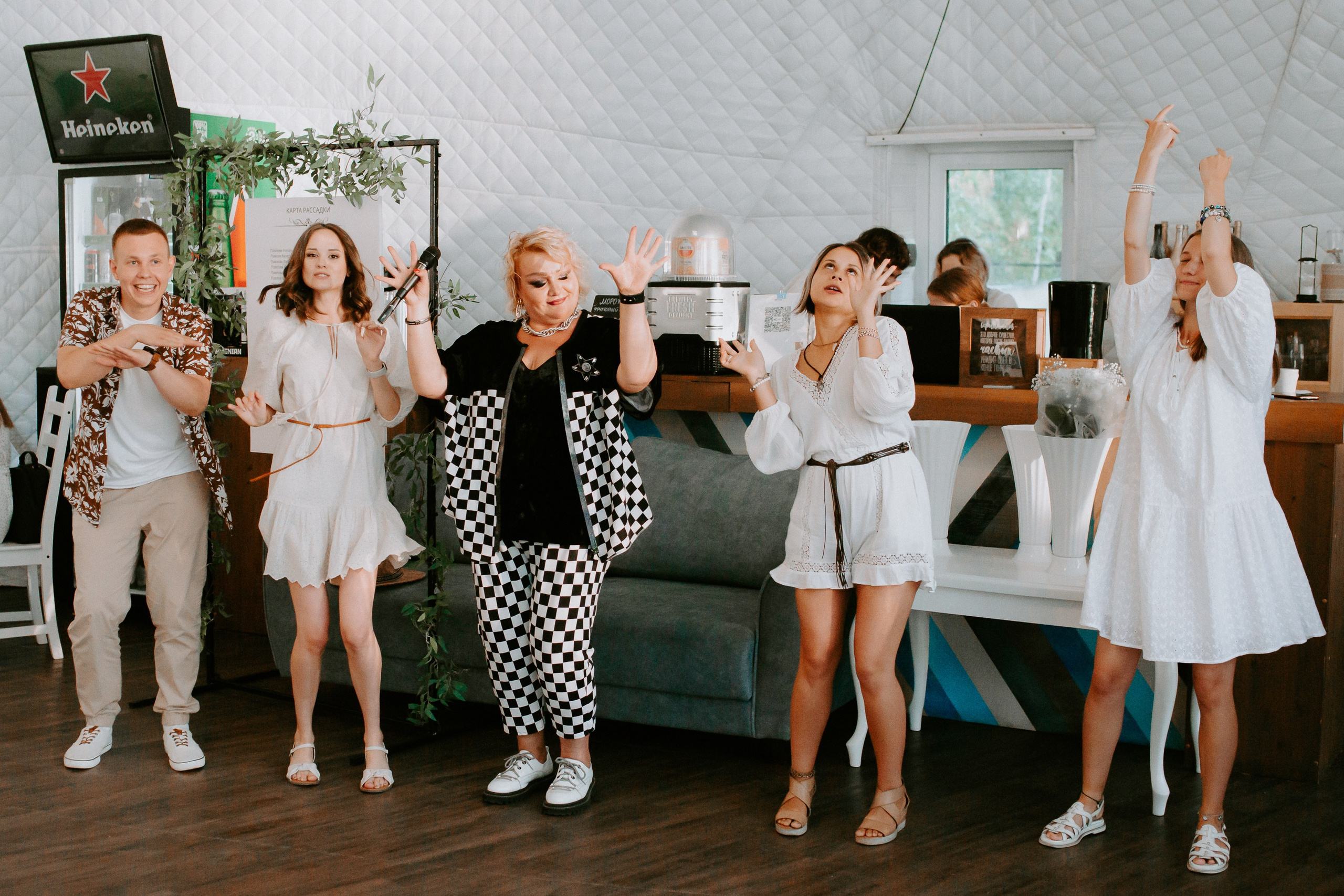 Выездная регистрация и свадебный банкет. Евгения и Илья. Фотограф в Челябинске Ополихина Анна