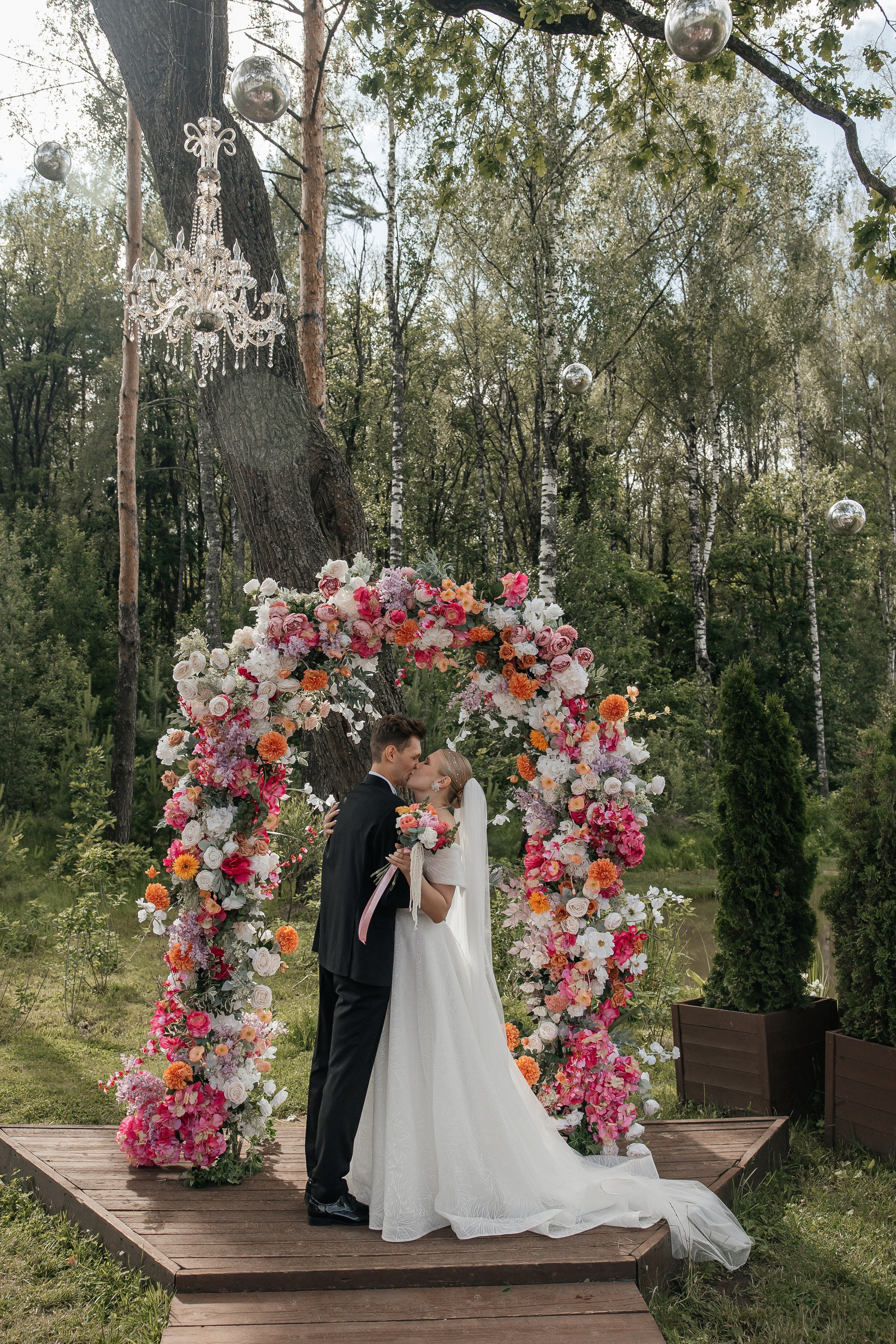 Выездная церемония на свадебной площадке house for wedding Дом у озера