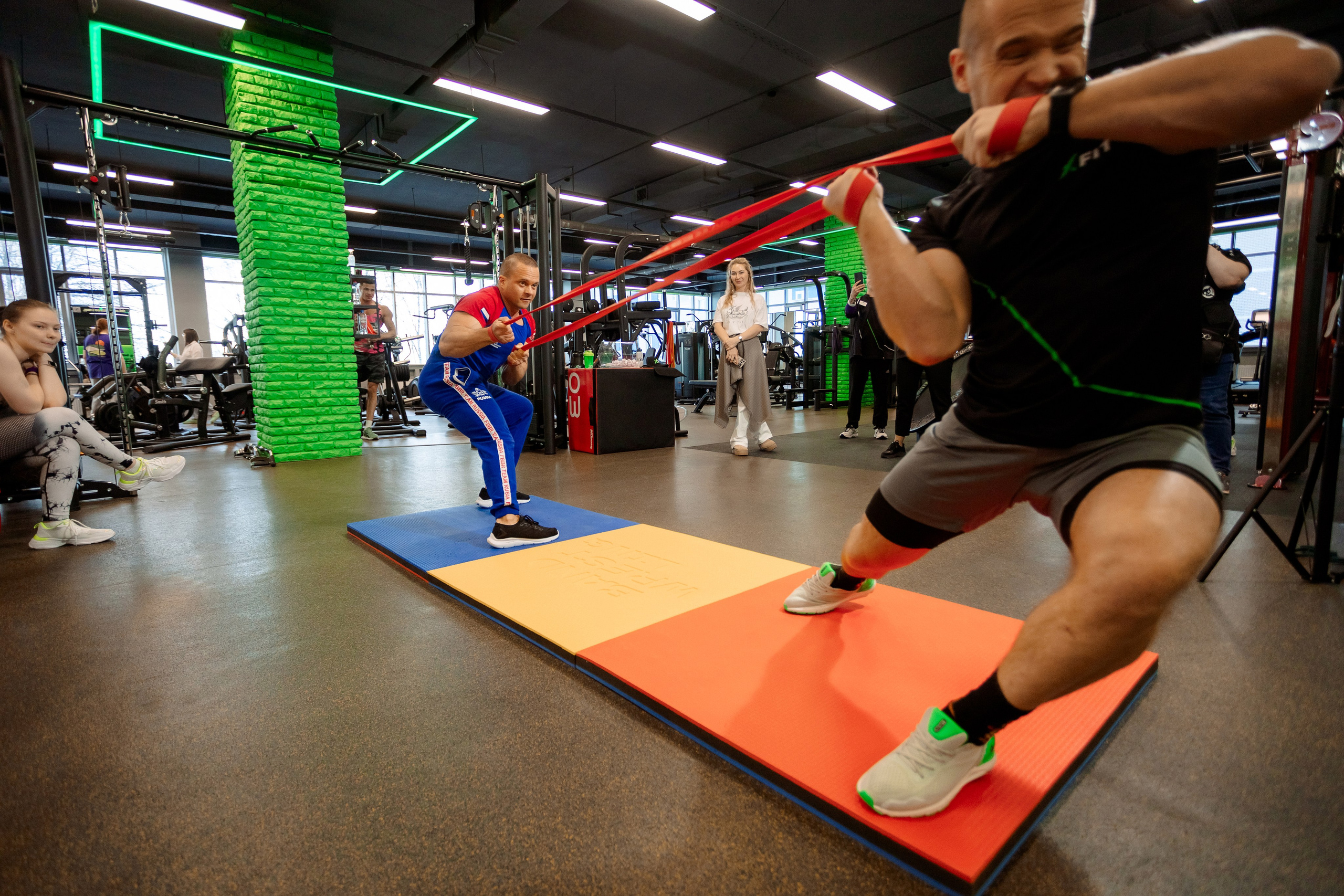 РЕПОРТАЖ: ФИТНЕСС-КЛУБ X-FIT. Профессиональный фотограф в Ижевске Леша Петров