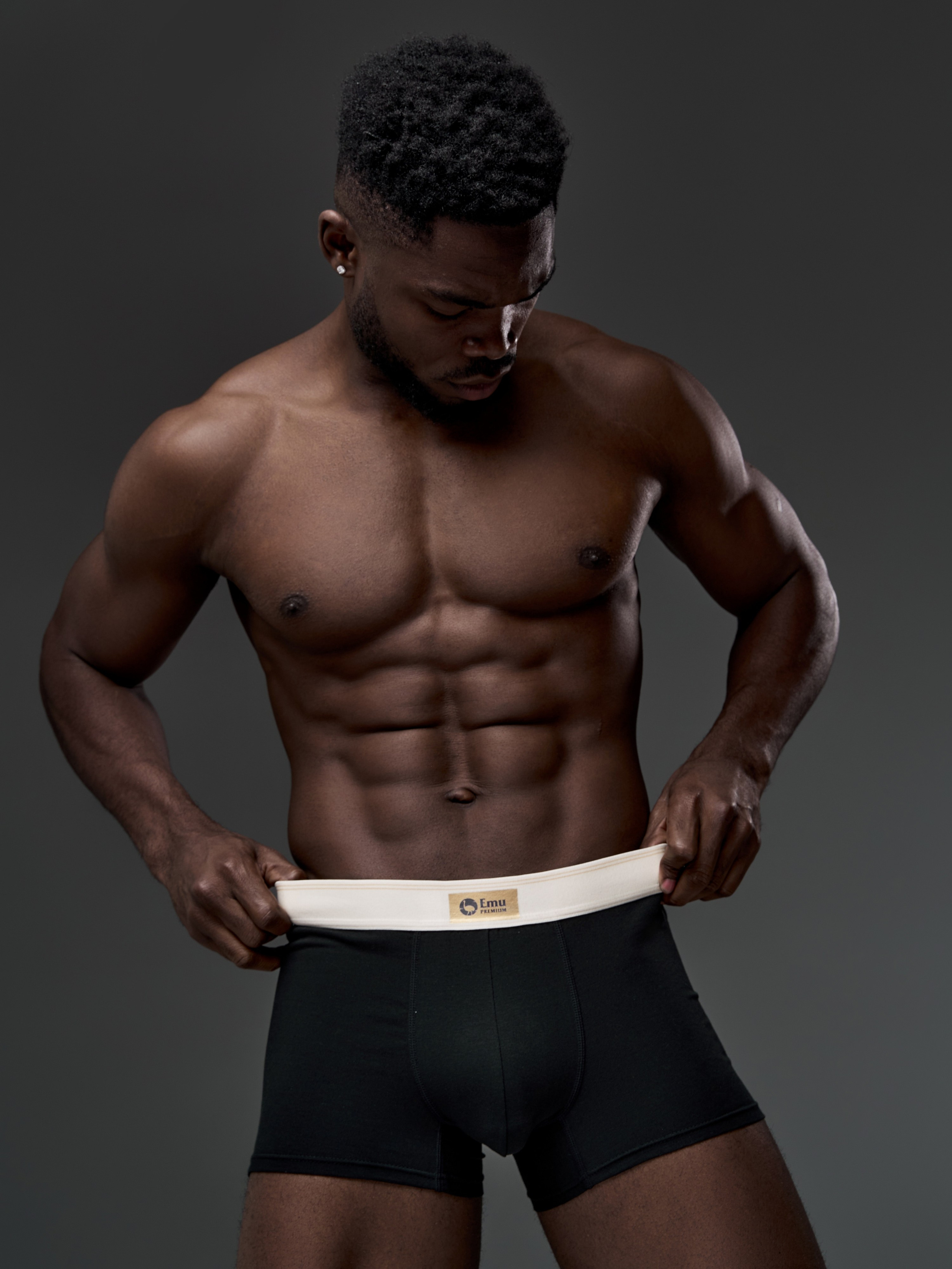 Мужское белье. Фотограф для маркетплейсов в Москве