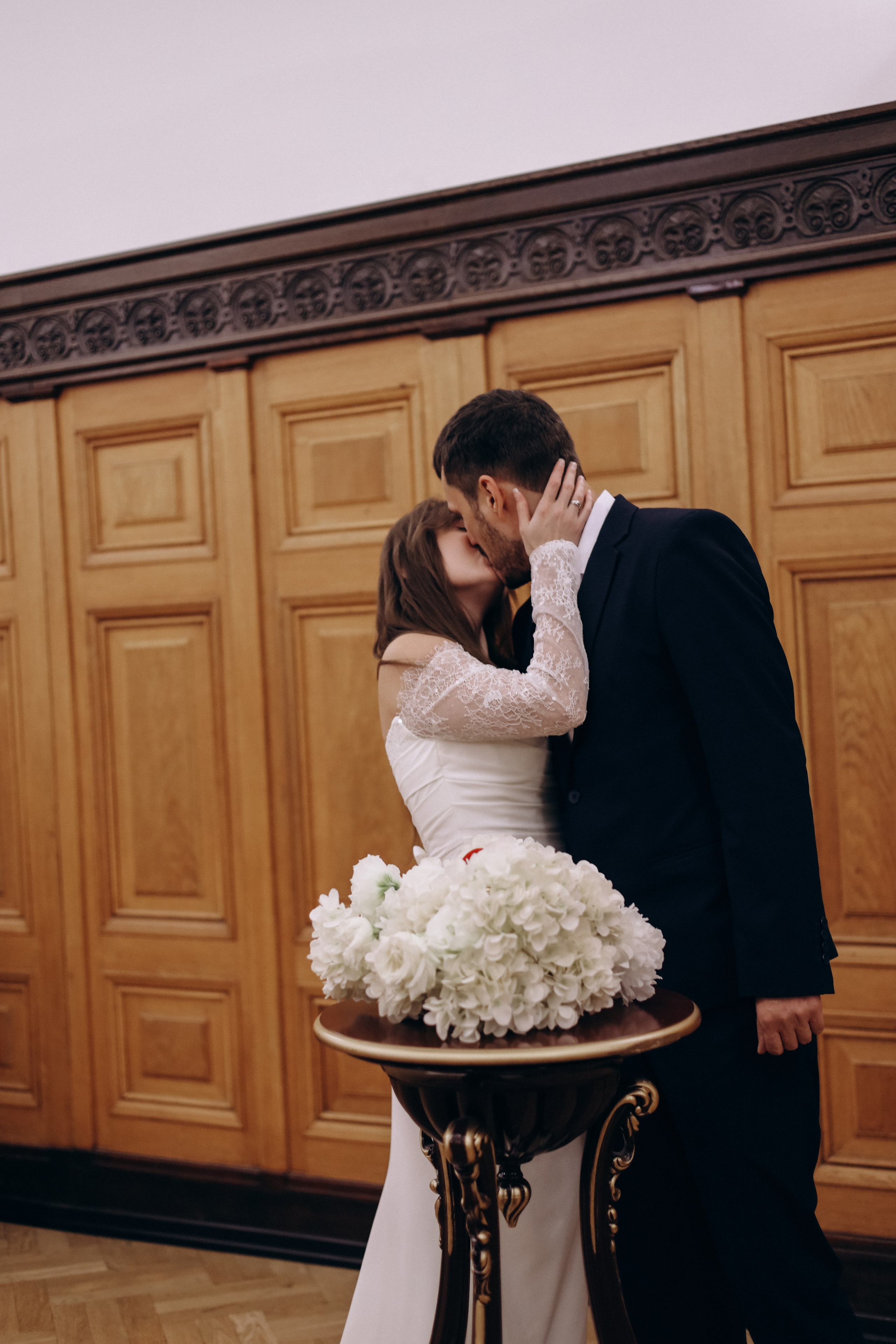 Ира и Денис. Амбассадори + Грибоедовский. Диана Чечель. Свадебный и семейный фотограф в Москве