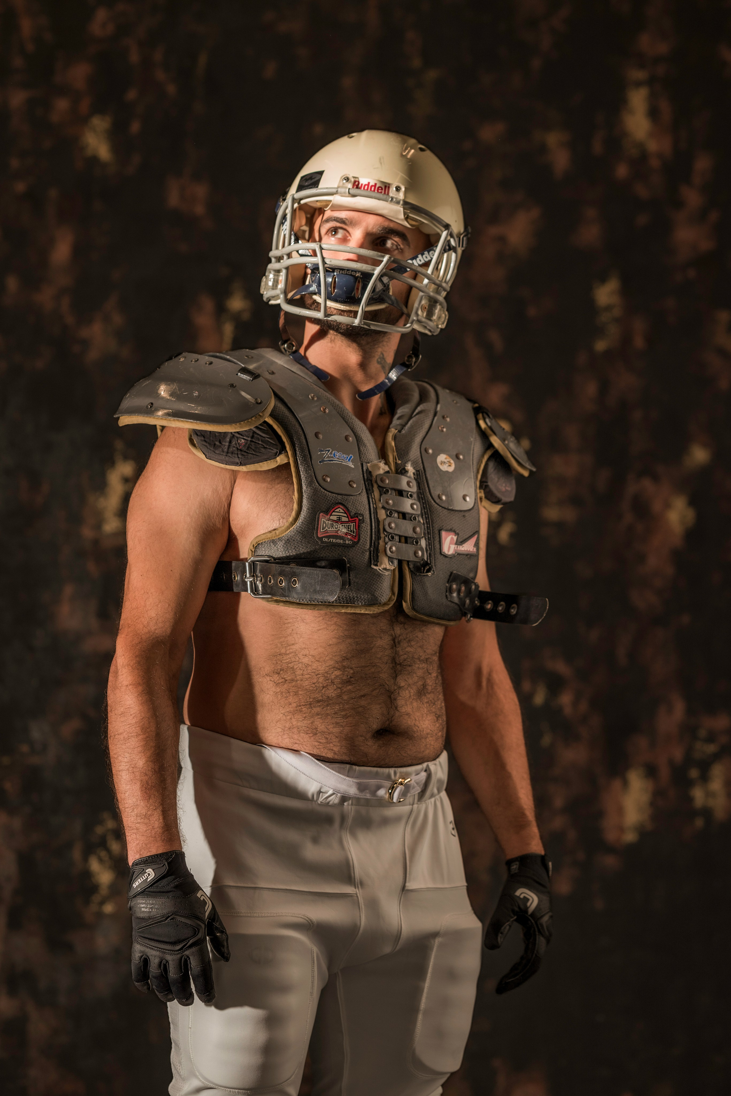 Мужской портрет в стиле Криса Найта