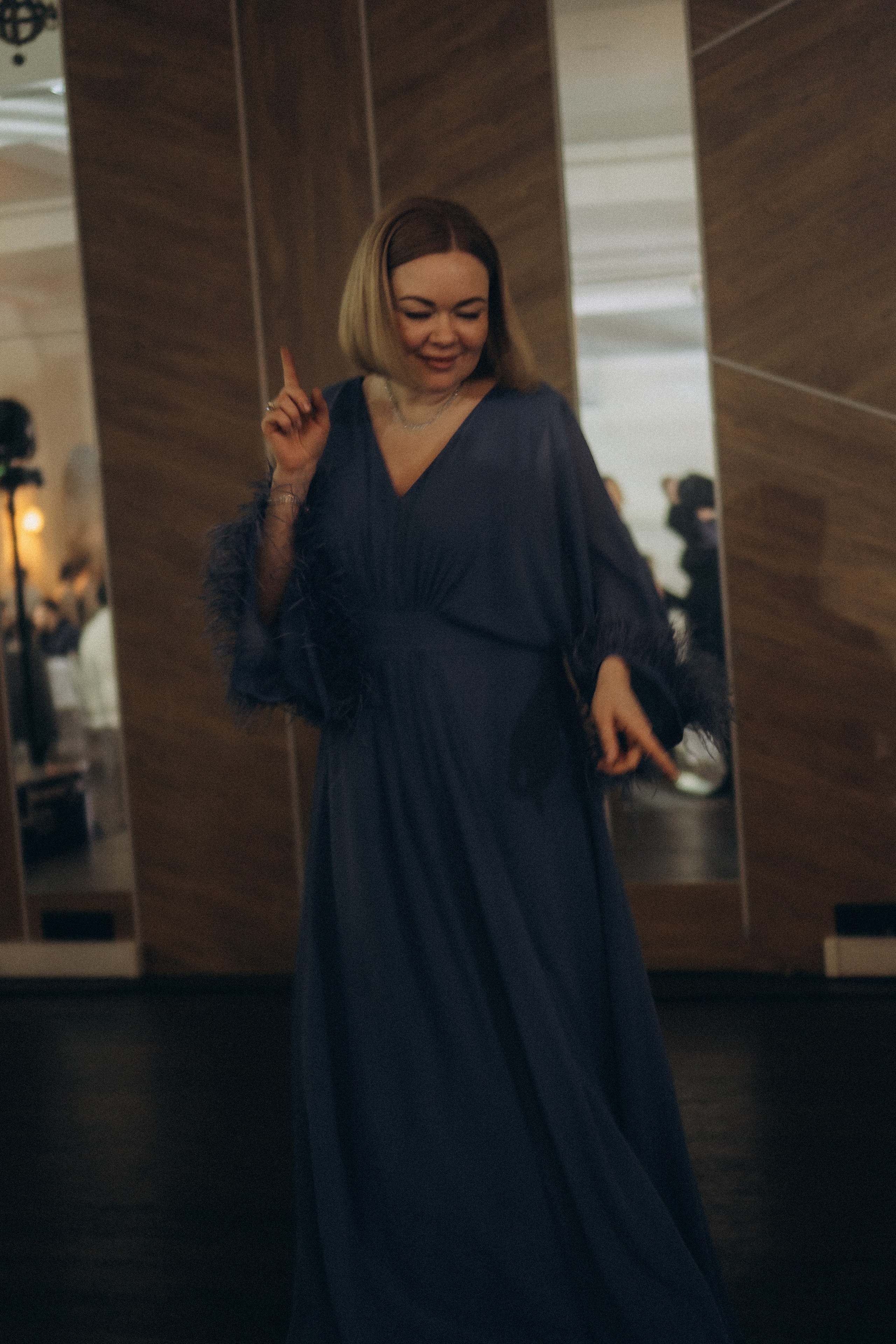 СВАДЕБНАЯ СЬЕМКА СБОРОВ В ОТЕЛЕ И ВЫЕЗД НА ЦЕРЕМОНИЮ (СНЯТО В СИБИРЕ В НИЖНЕВАРТОВСКЕ). Профессиональный фотограф, Санкт-Петербург — Виктория Богомолова