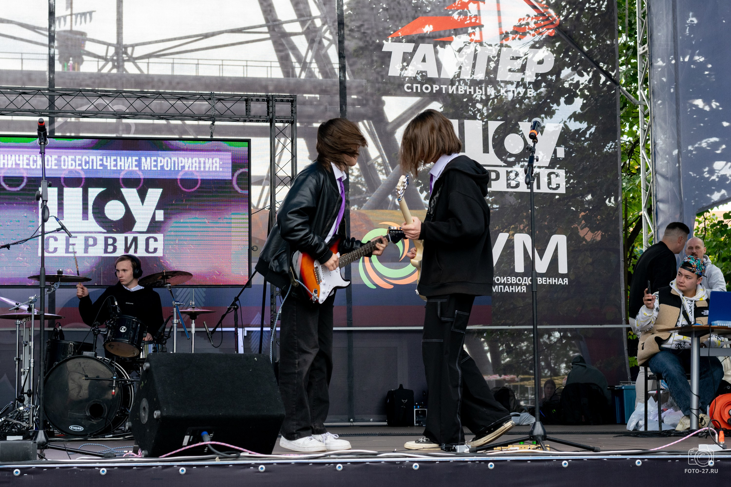 Антон Курдюмов фотограф в Хабаровске Рина Курдюмова фото27 foto27 Антон Дорофеев репортажный репортаж документалист Тони и Рина фотосоздатели Международный фестиваль Рок в защиту животных Хабаровск