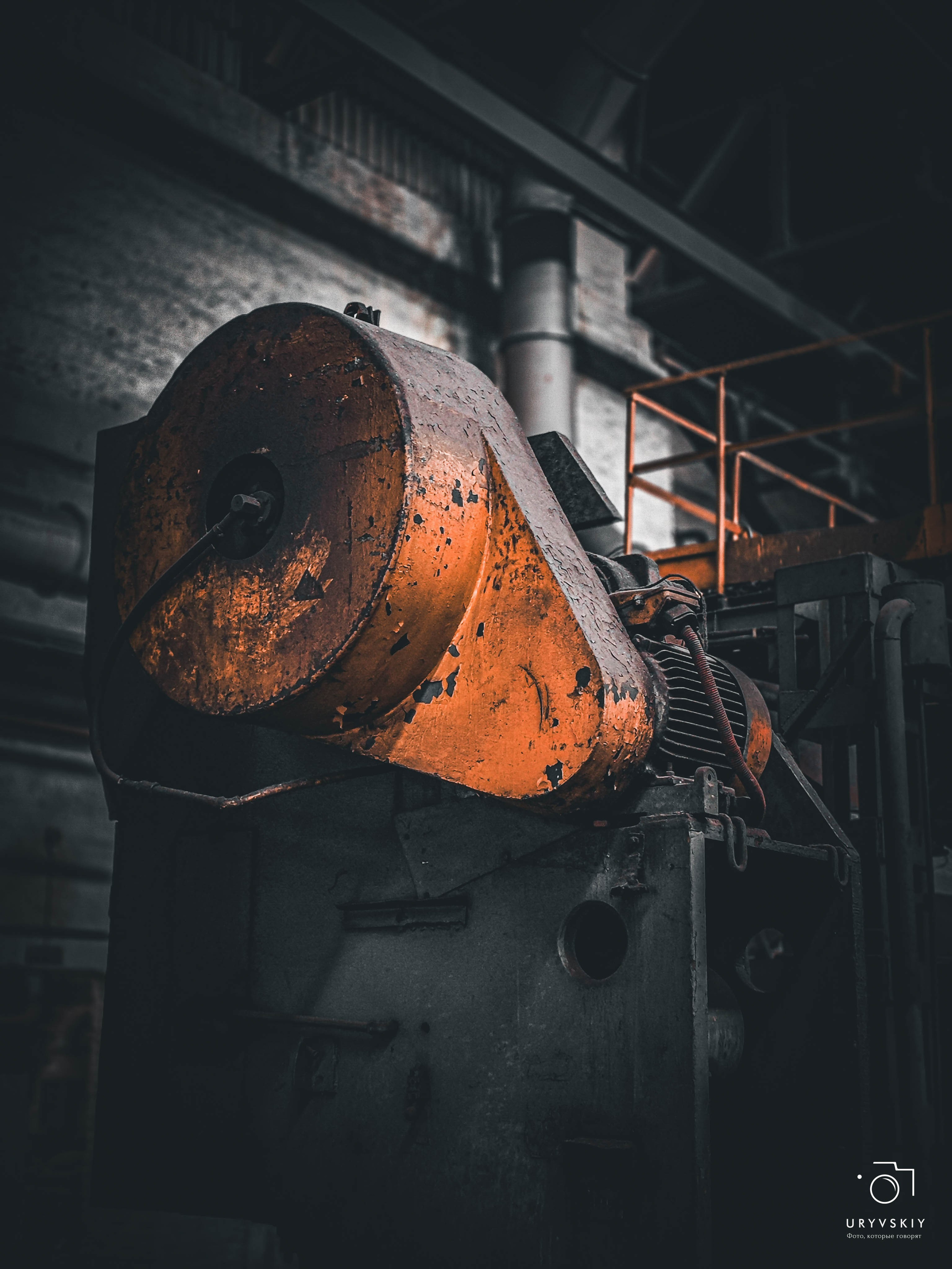 Красноярский электровагоноремонтный завод. Игорь Урывский. Фотограф Красноярск