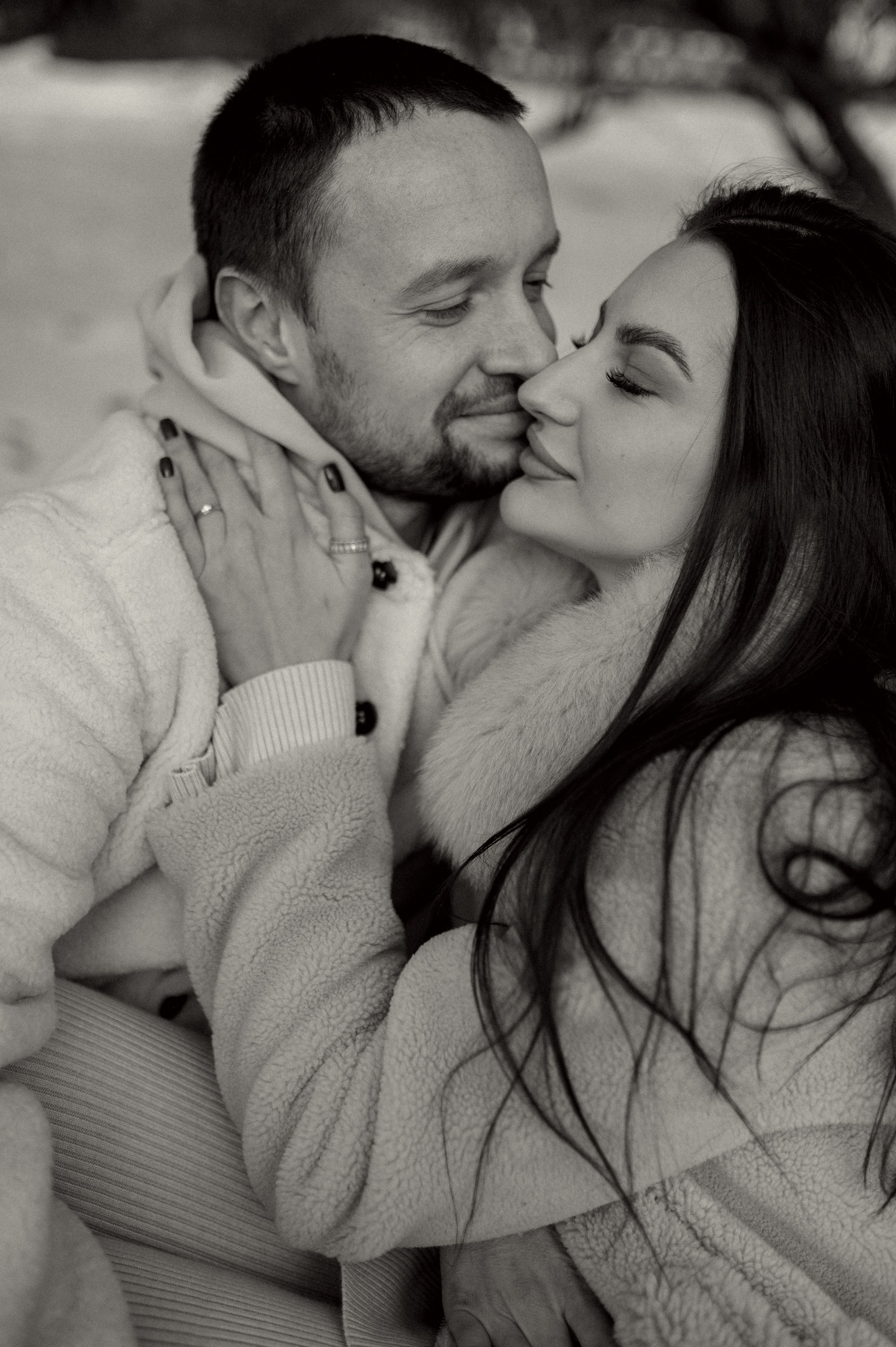 Лавстори стрит фотосессия в зимней Москве. Семейная фотосессия Бутово Москва фотограф Алина Морщагина