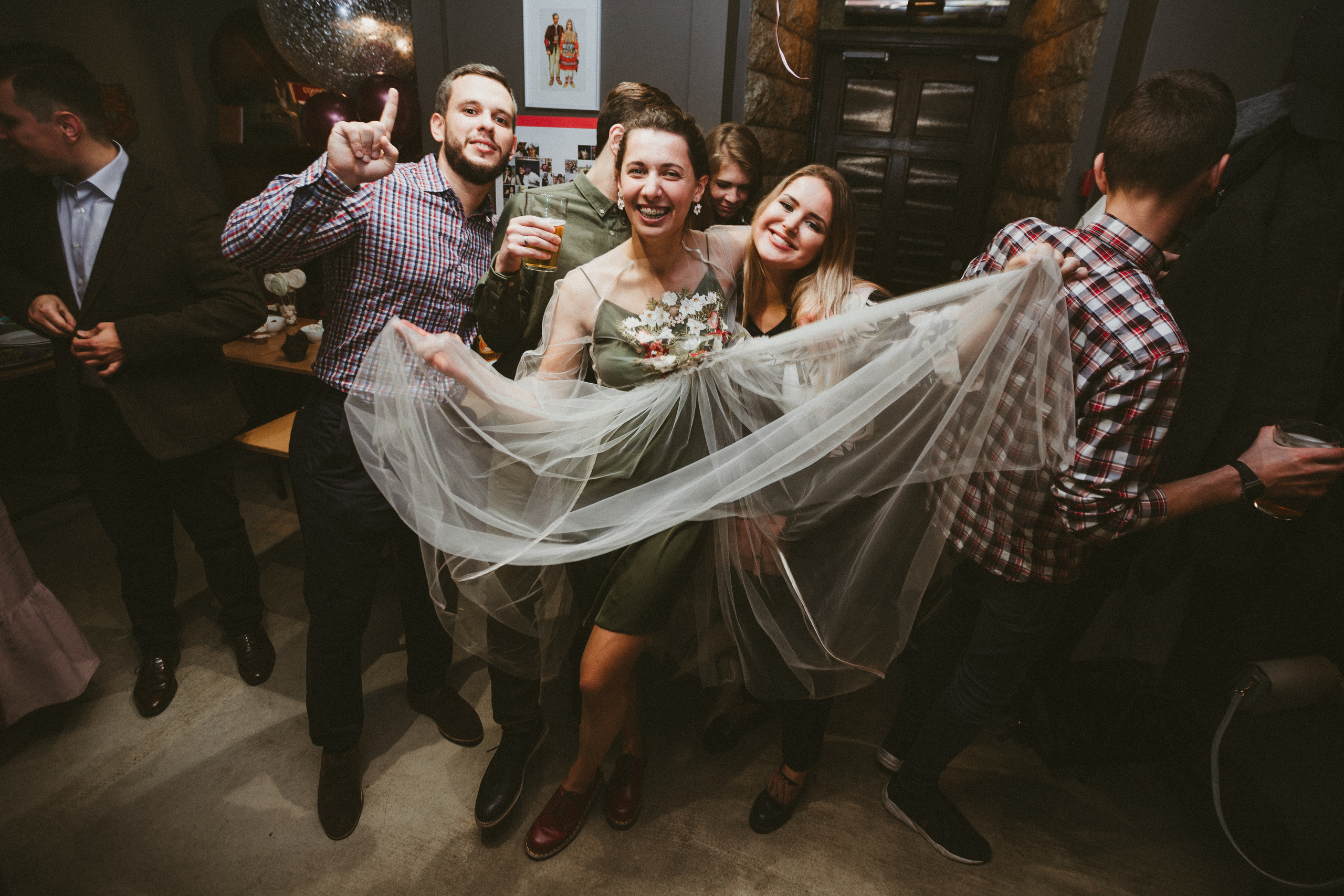 НикитаМарта (свадьба в баре). Фотограф Мария Немм