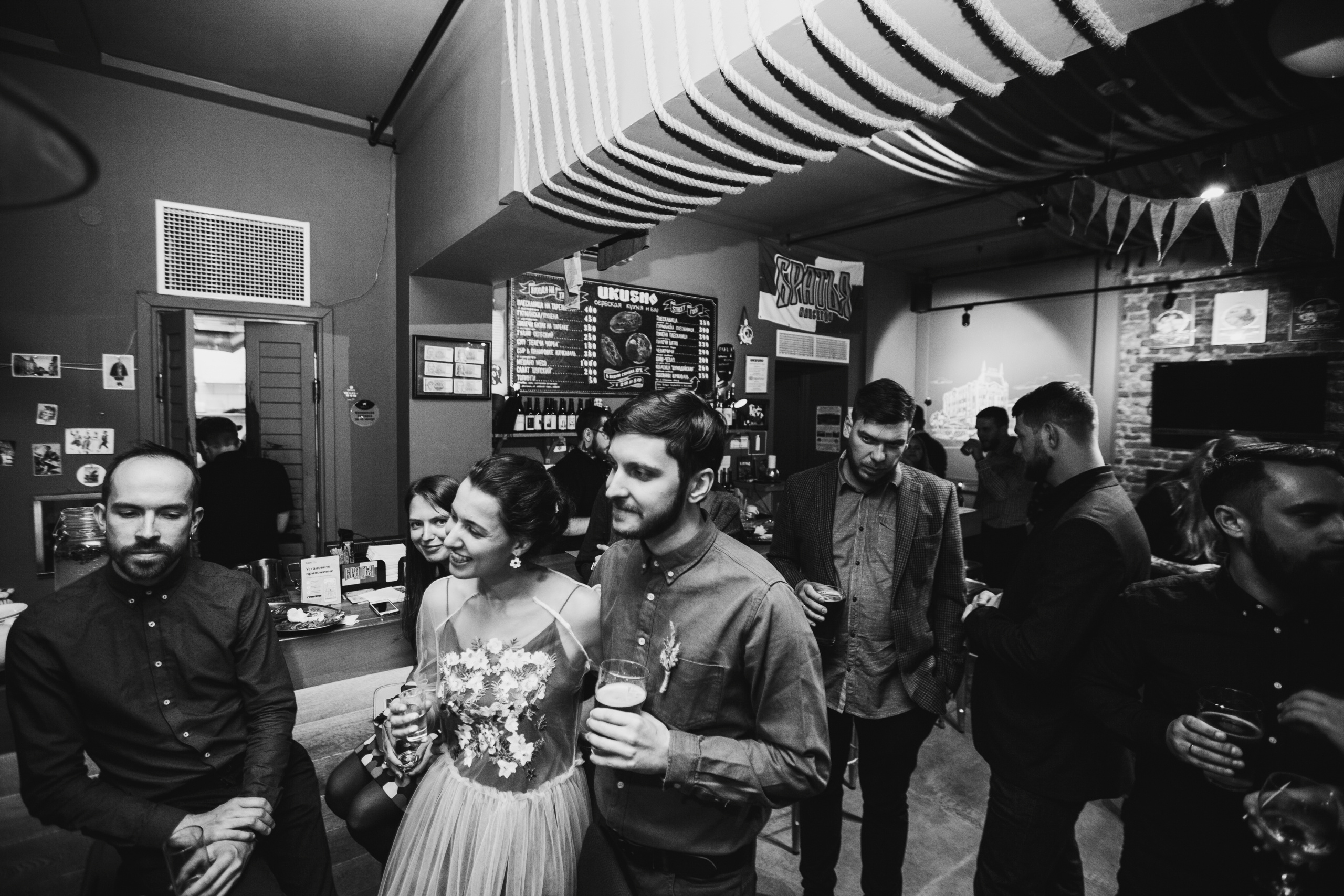 НикитаМарта (свадьба в баре). Фотограф Мария Немм