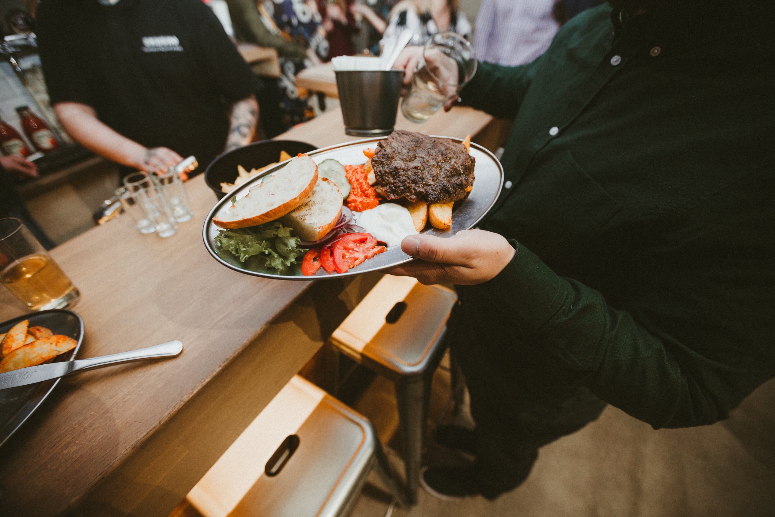 НикитаМарта (свадьба в баре). Фотограф Мария Немм
