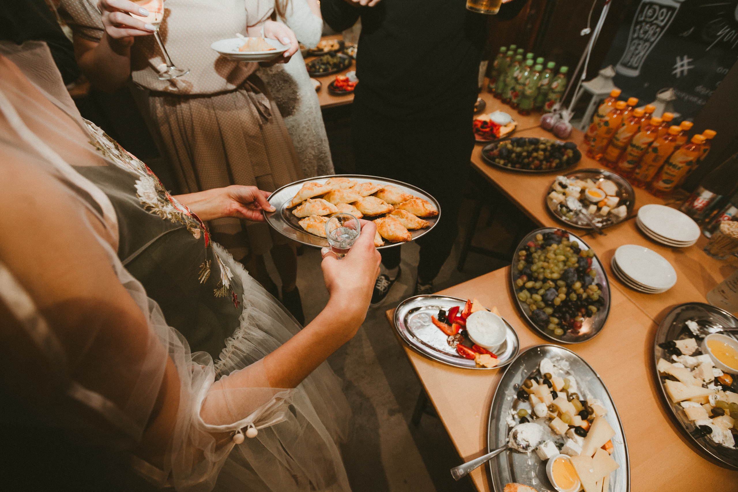 НикитаМарта (свадьба в баре). Фотограф Мария Немм