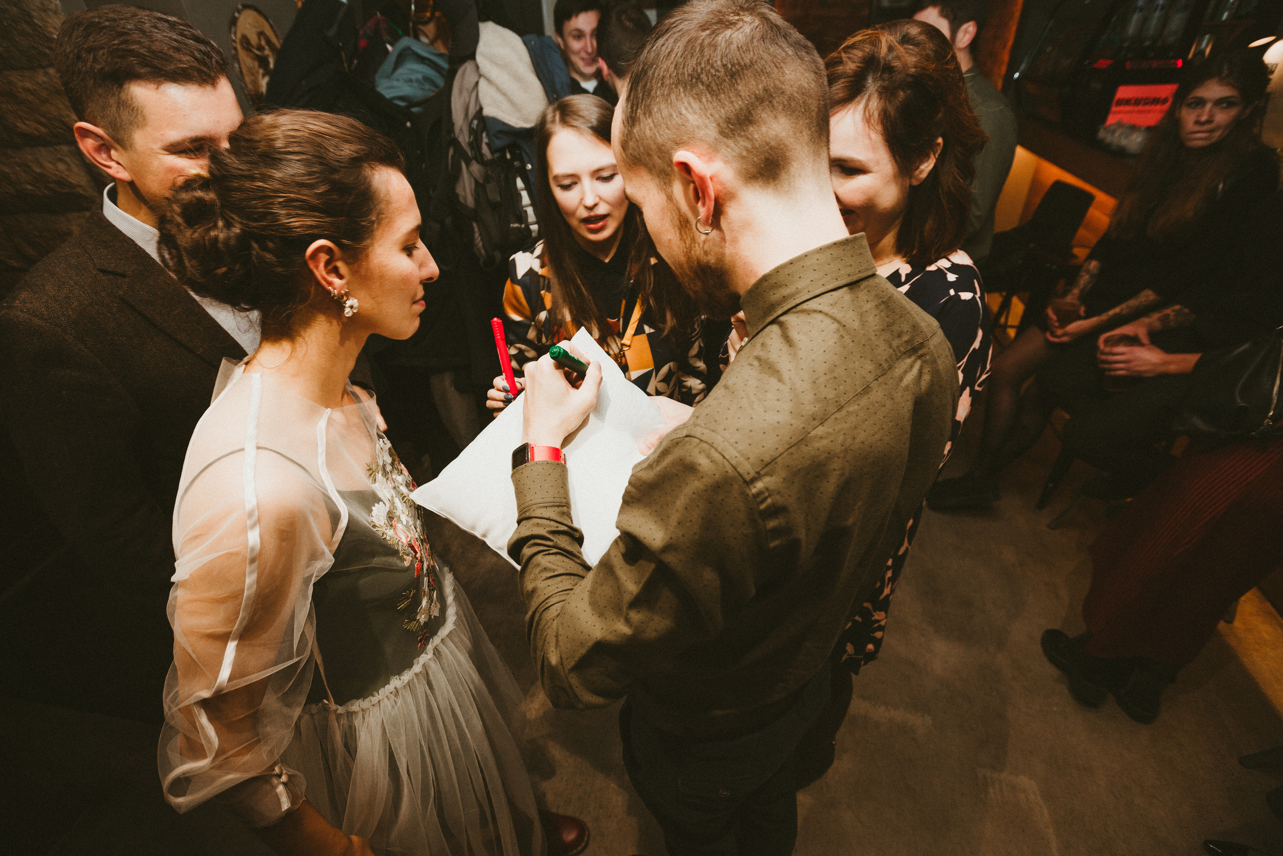 НикитаМарта (свадьба в баре). Фотограф Мария Немм