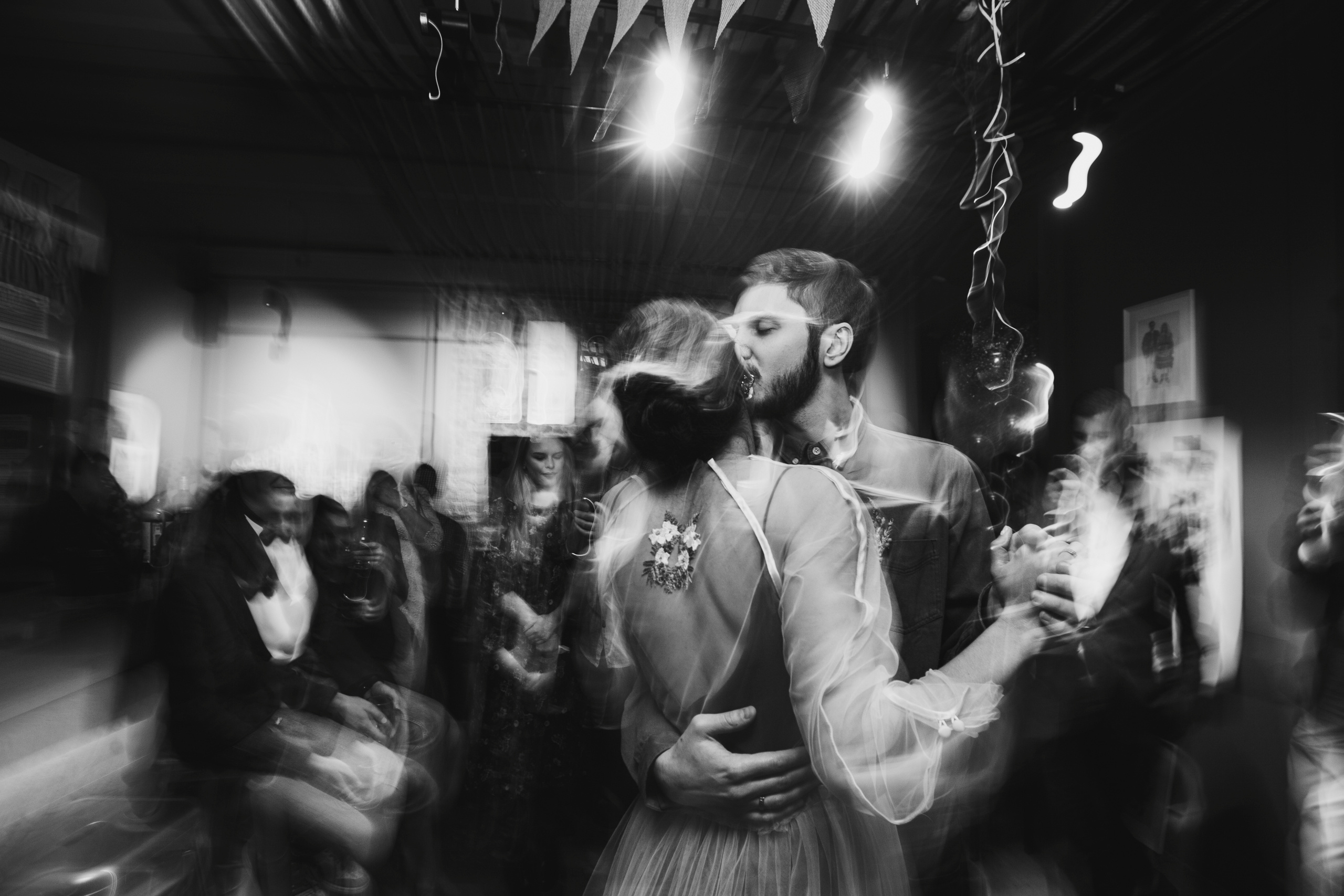 НикитаМарта (свадьба в баре). Фотограф Мария Немм