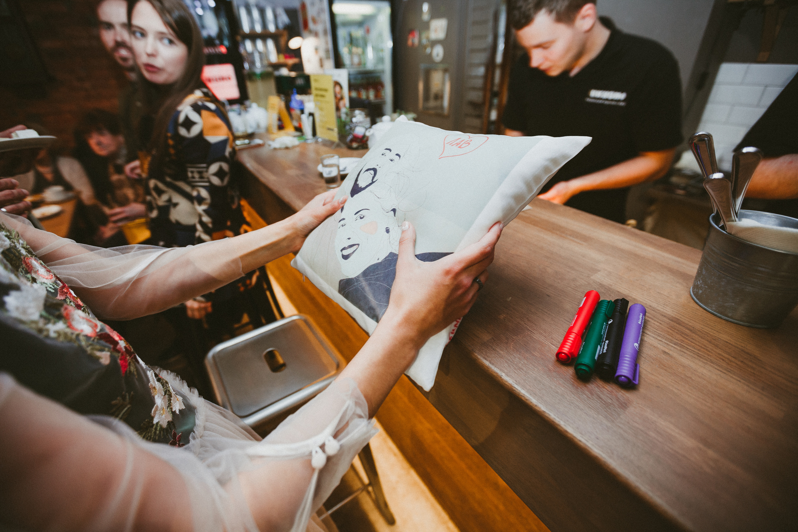 НикитаМарта (свадьба в баре). Фотограф Мария Немм