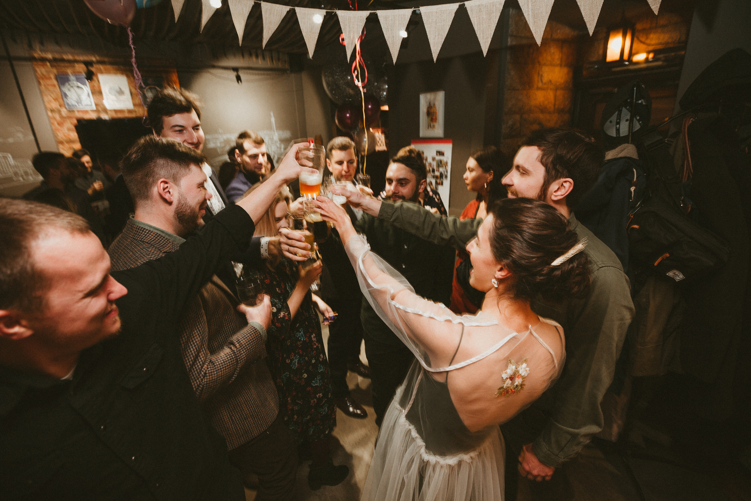 НикитаМарта (свадьба в баре). Фотограф Мария Немм