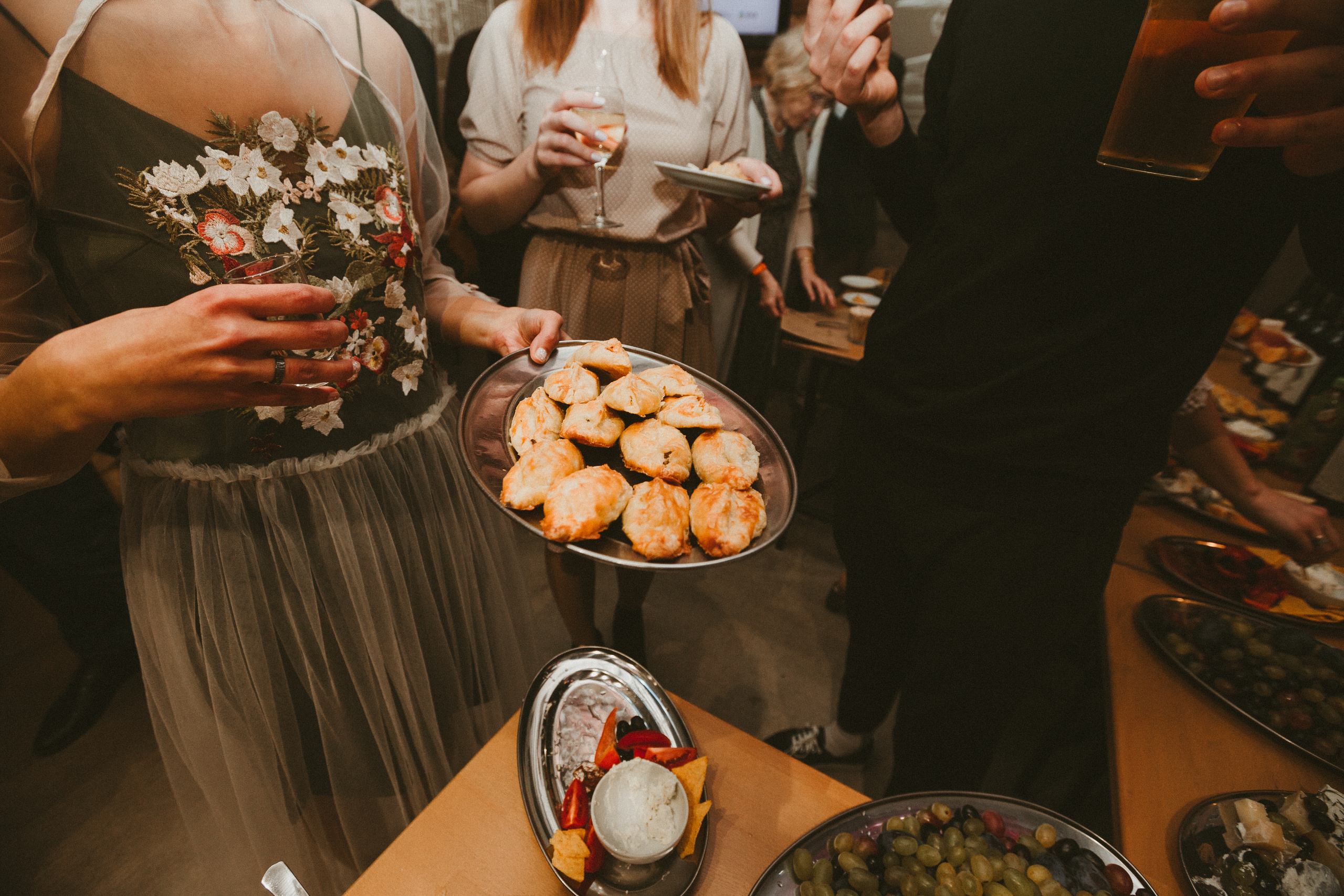 НикитаМарта (свадьба в баре). Фотограф Мария Немм