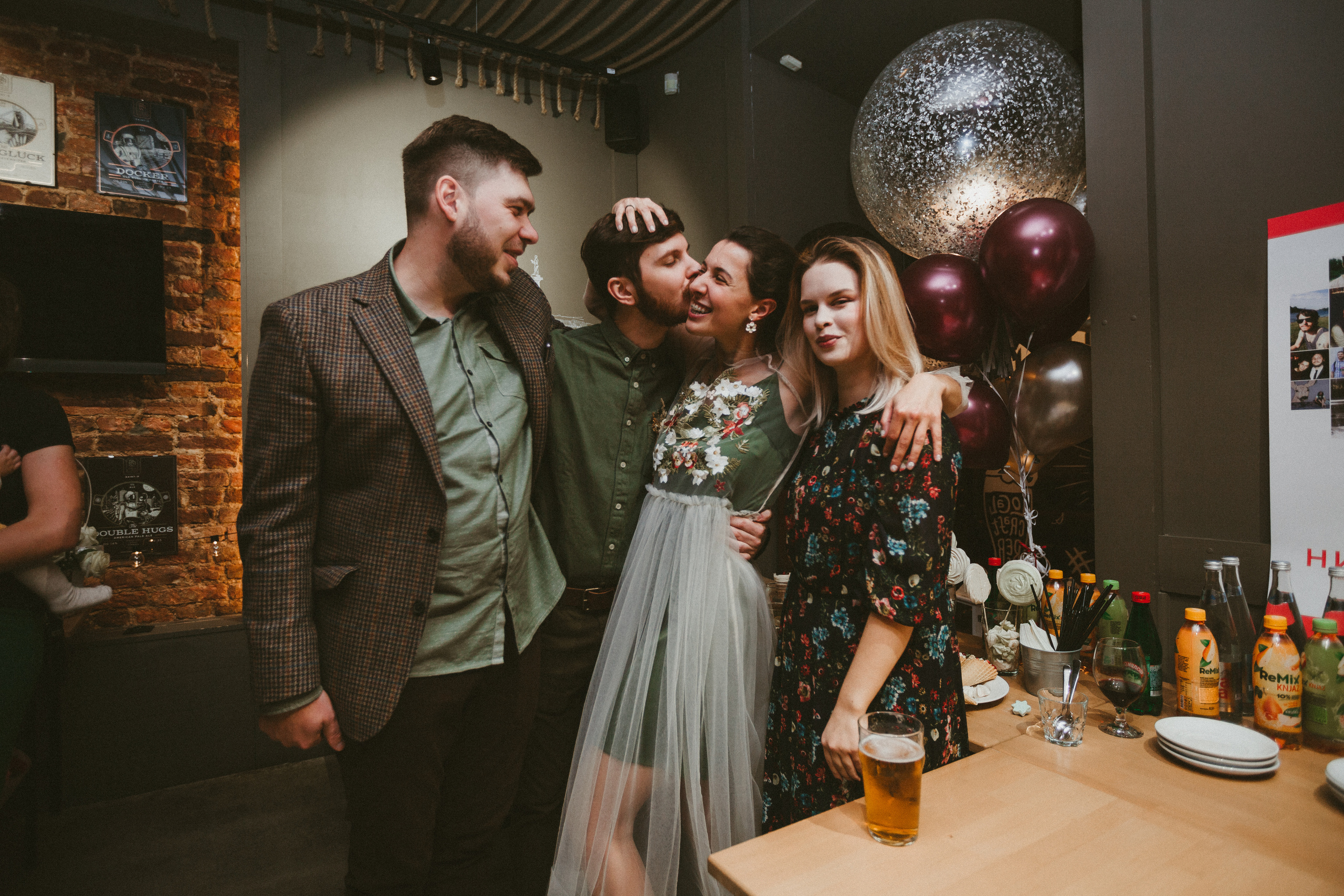 НикитаМарта (свадьба в баре). Фотограф Мария Немм