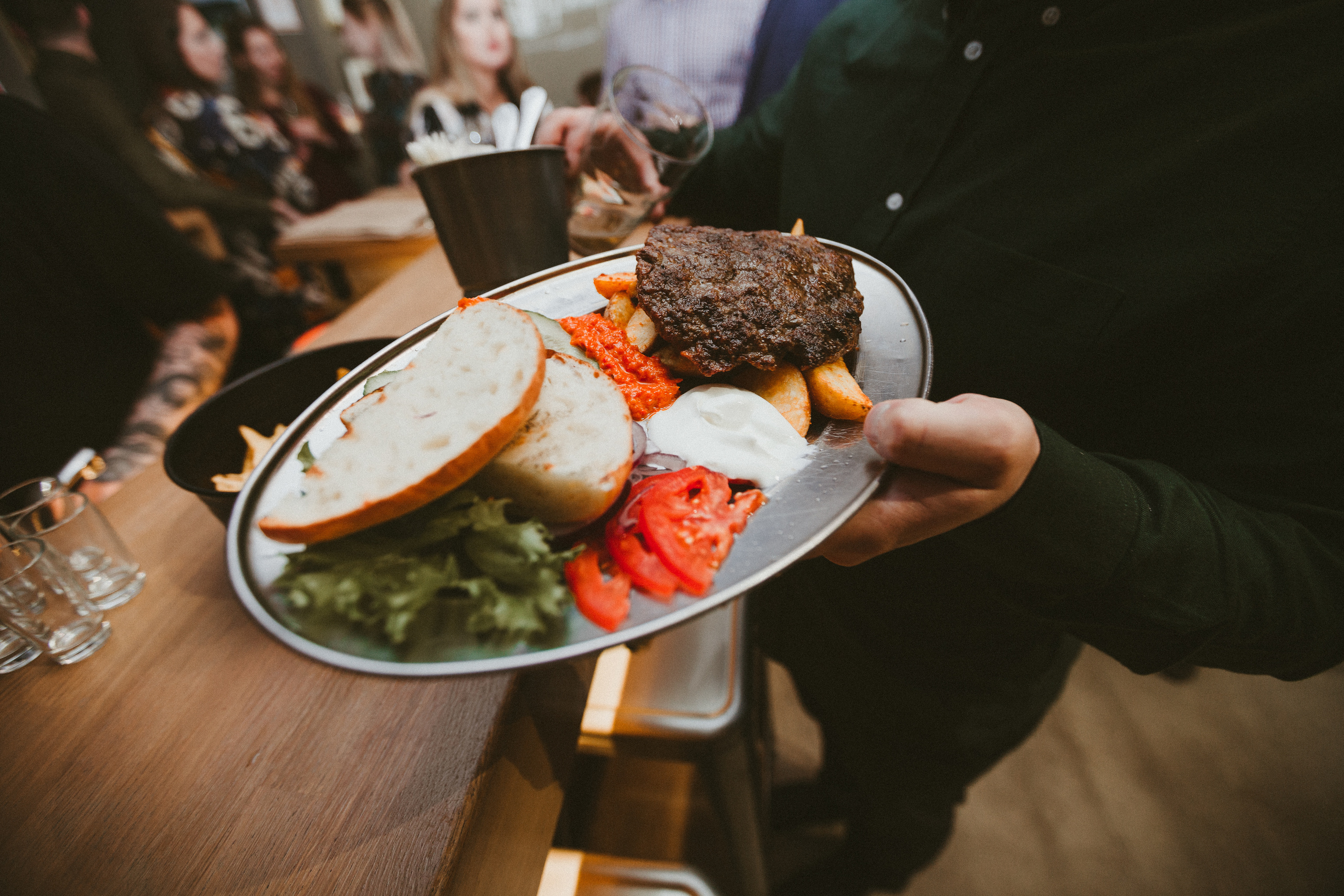 НикитаМарта (свадьба в баре). Фотограф Мария Немм