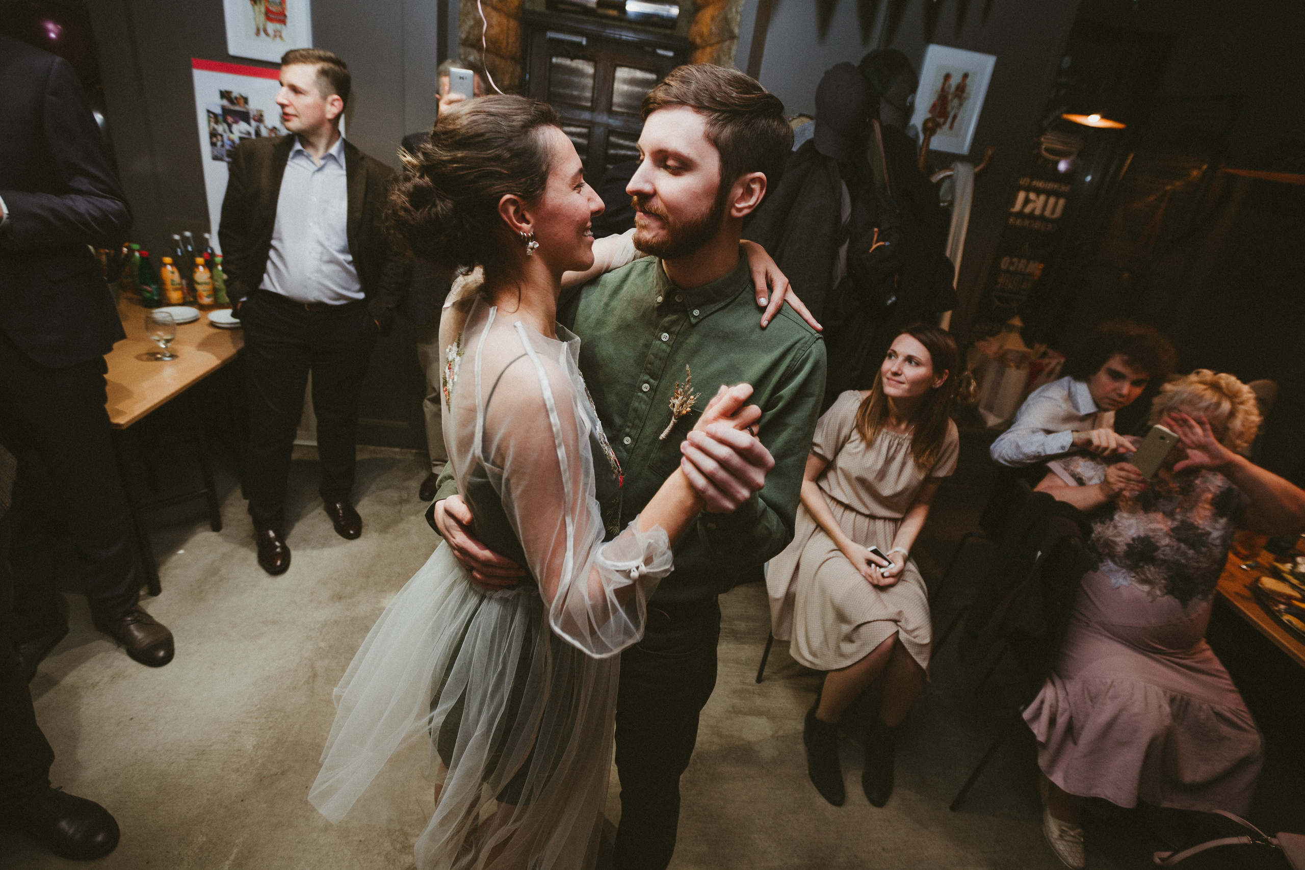НикитаМарта (свадьба в баре). Фотограф Мария Немм