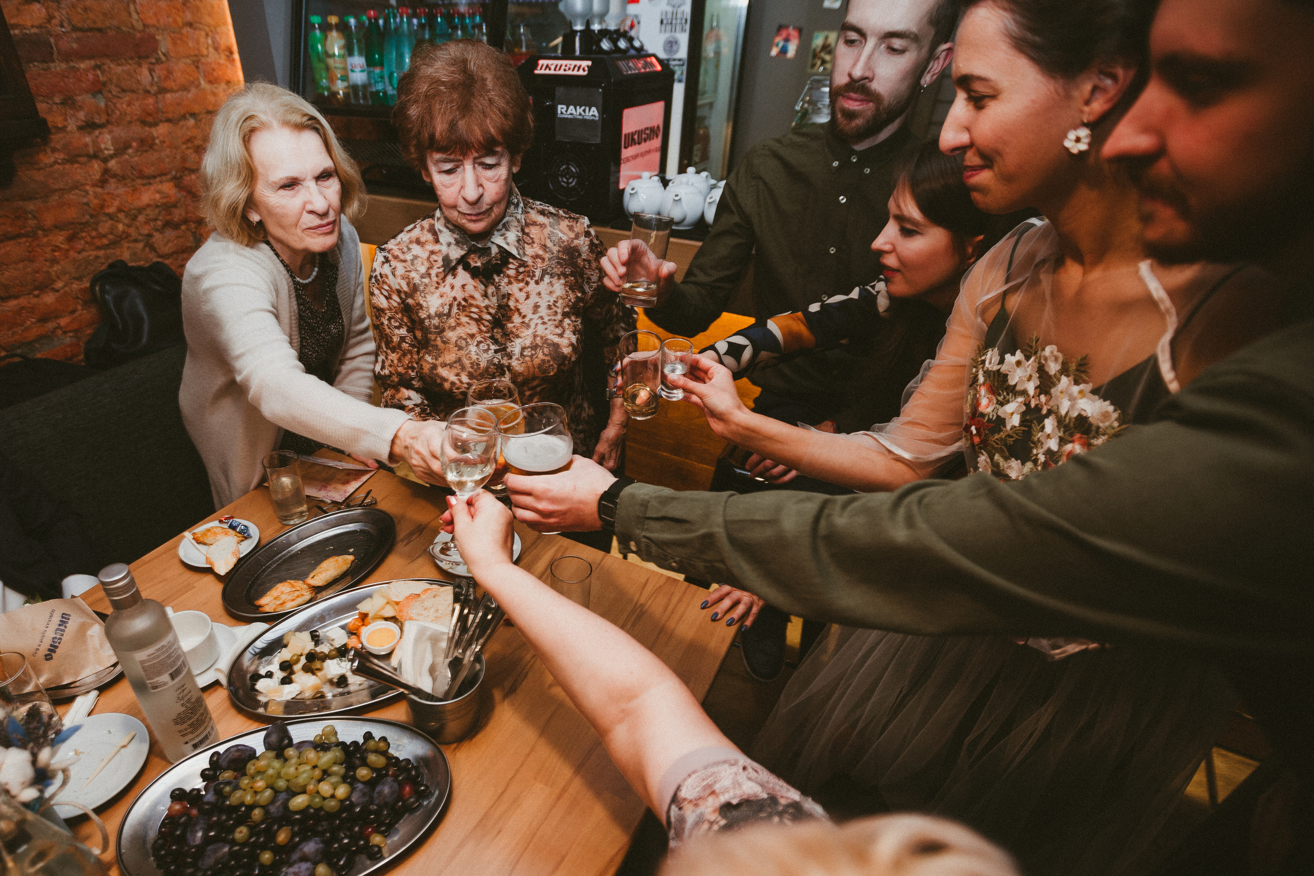 НикитаМарта (свадьба в баре). Фотограф Мария Немм