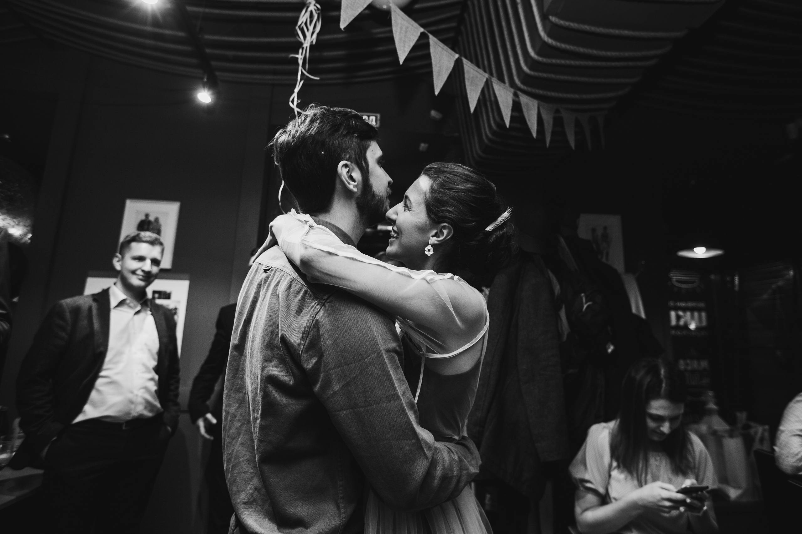 НикитаМарта (свадьба в баре). Фотограф Мария Немм