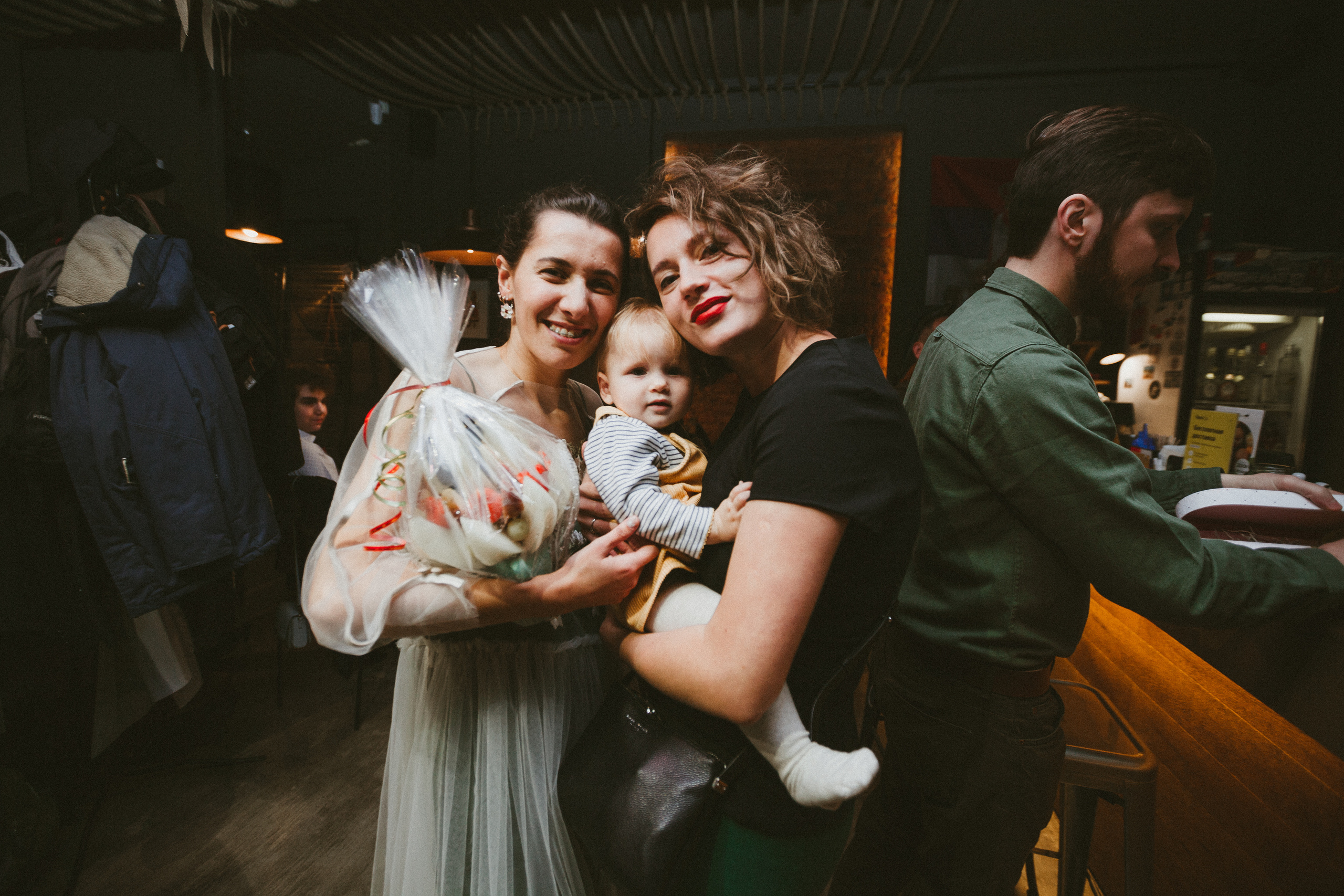 НикитаМарта (свадьба в баре). Фотограф Мария Немм