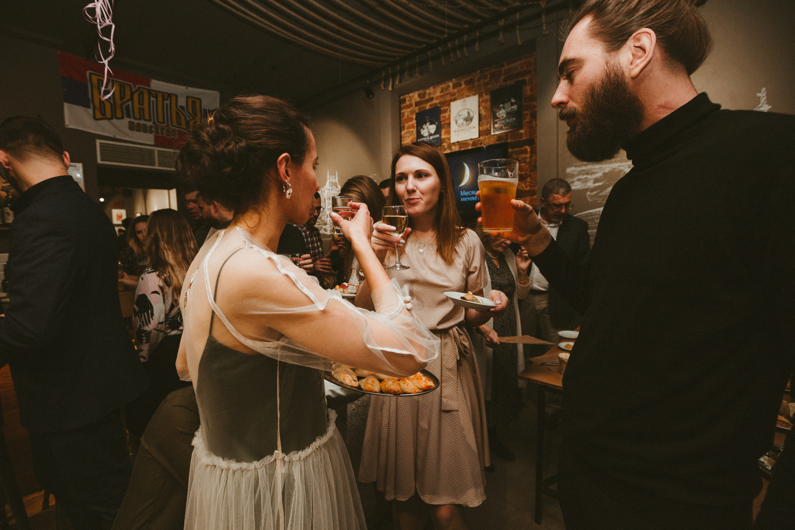 НикитаМарта (свадьба в баре). Фотограф Мария Немм