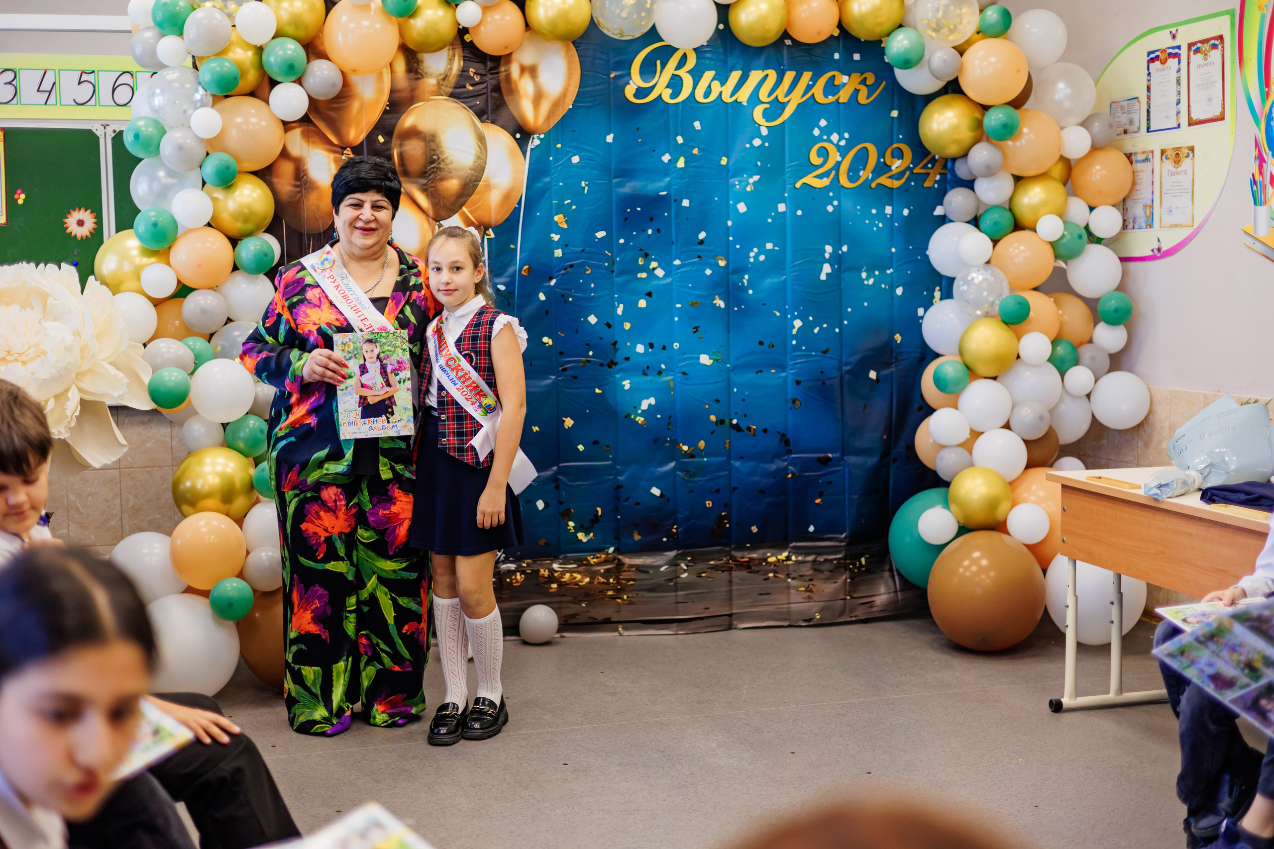 Выпуск 4а 25школа'24 год. Свадебный и семейный фотограф в Армавире