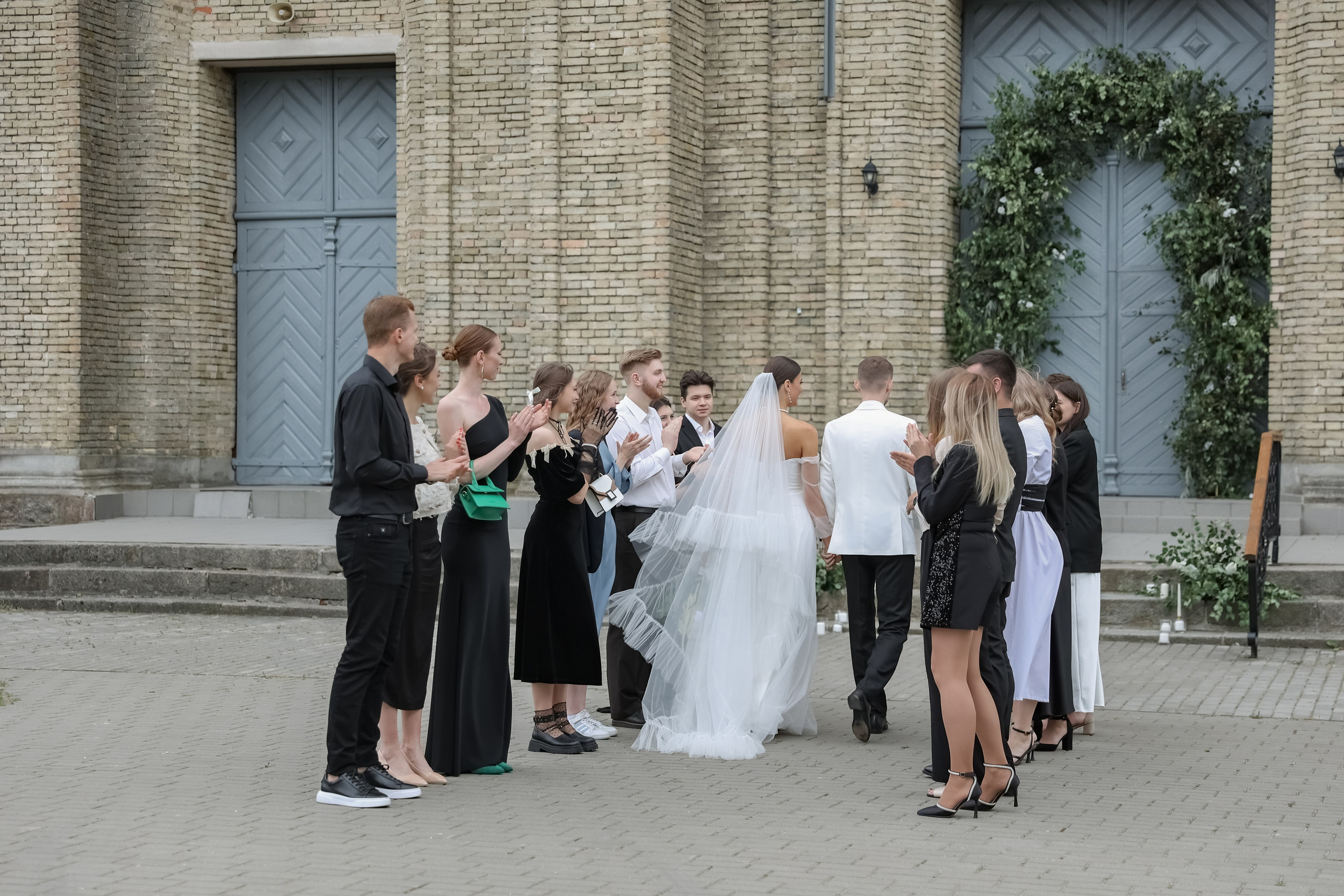 Кирилл и Виктория. Свадебные фотограф и видеограф в Минске Голдосовы Марина и Вадим