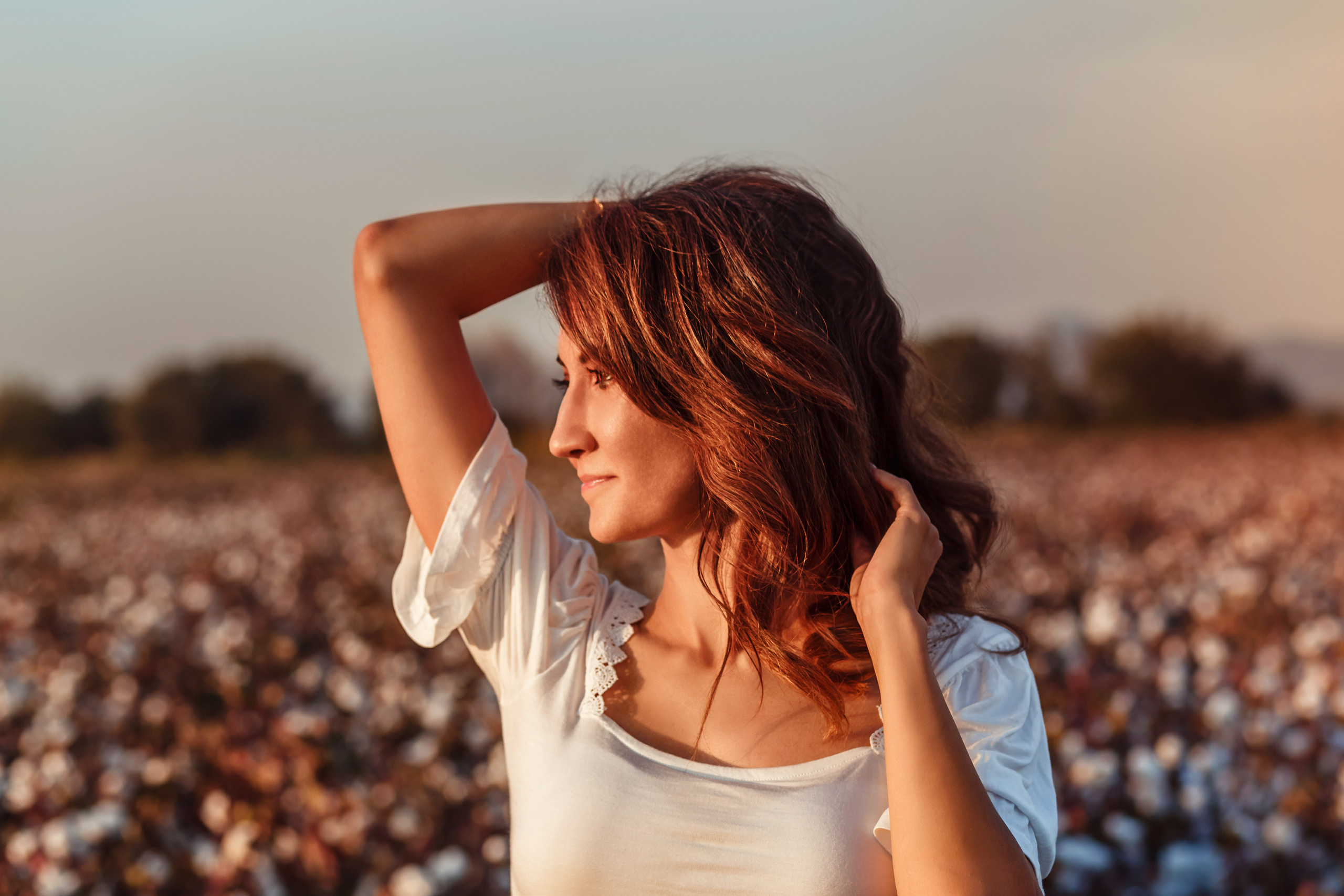 A photo session in the cotton field
