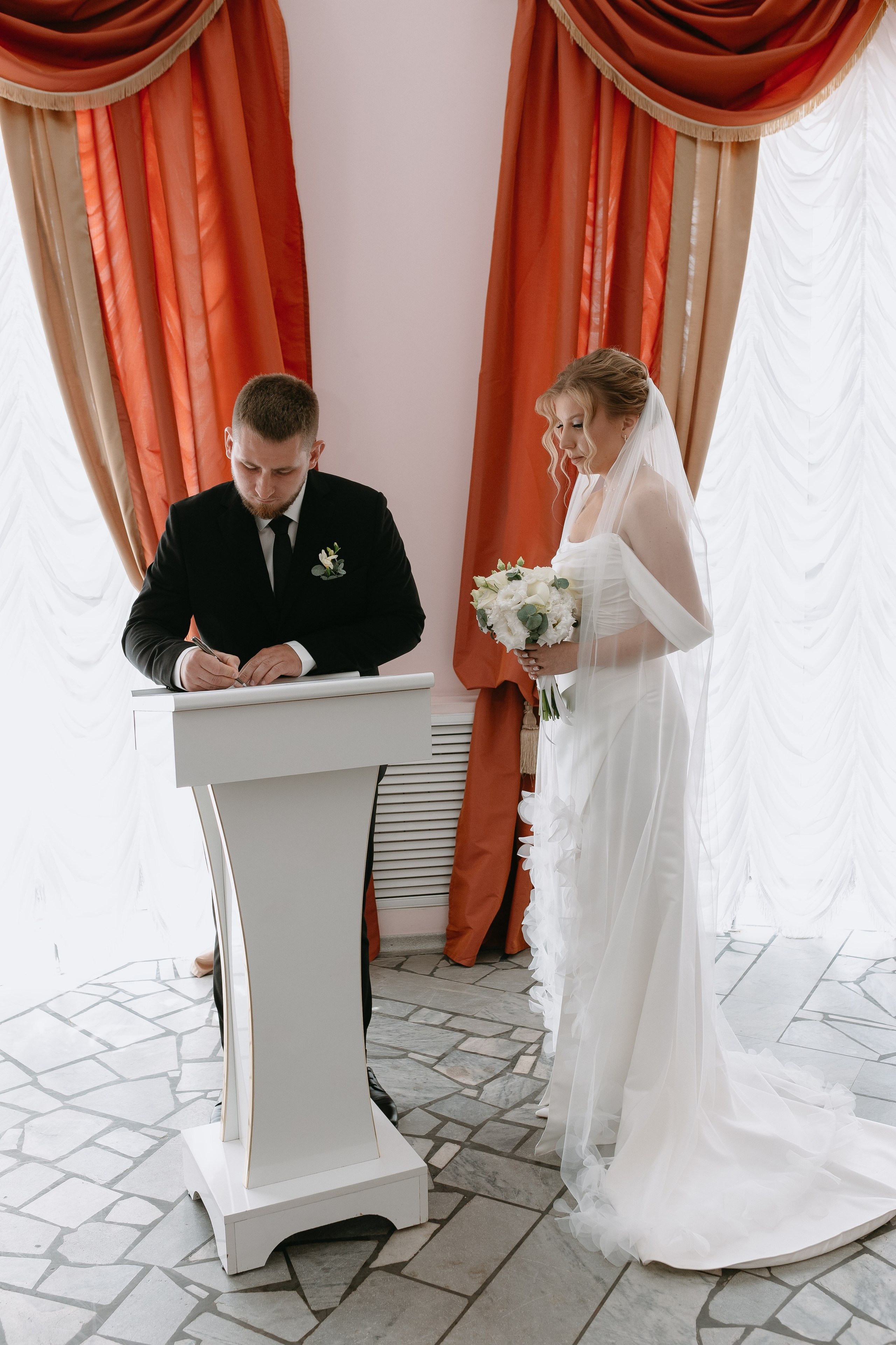 Сергей и Анастасия. Главная