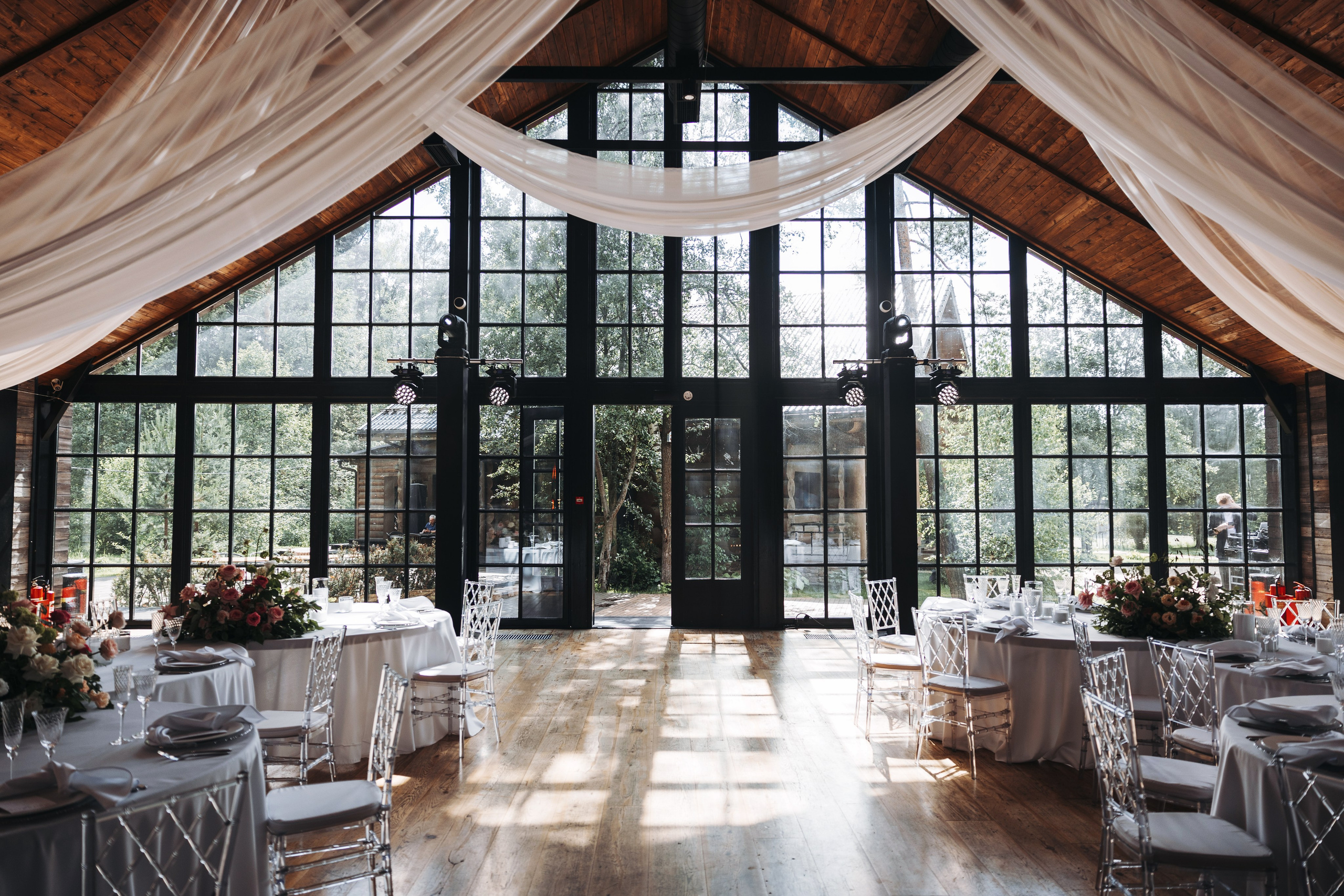 Свадебная съемка в Яхт-клубе SkyRiver, свадебная съемка в Яхт-клубе Скай Ривер. Свадебный фотограф Москва Анастасия Храмова