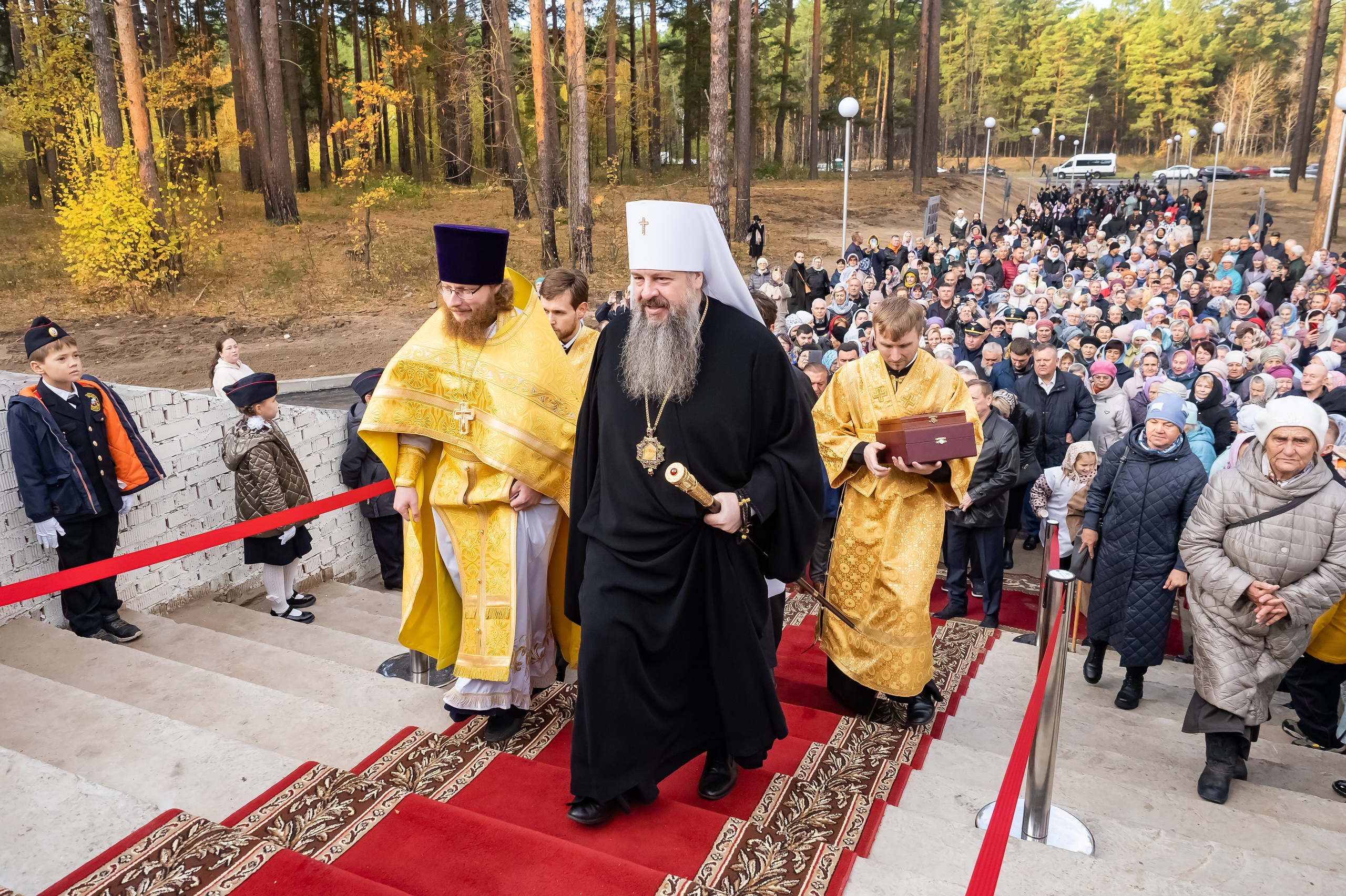 Открытие Храма Серафима Саровского. Репортажный, семейный и детский фотограф в Пензе и Заречном Арина Ермилова. Картины барельеф на заказ
