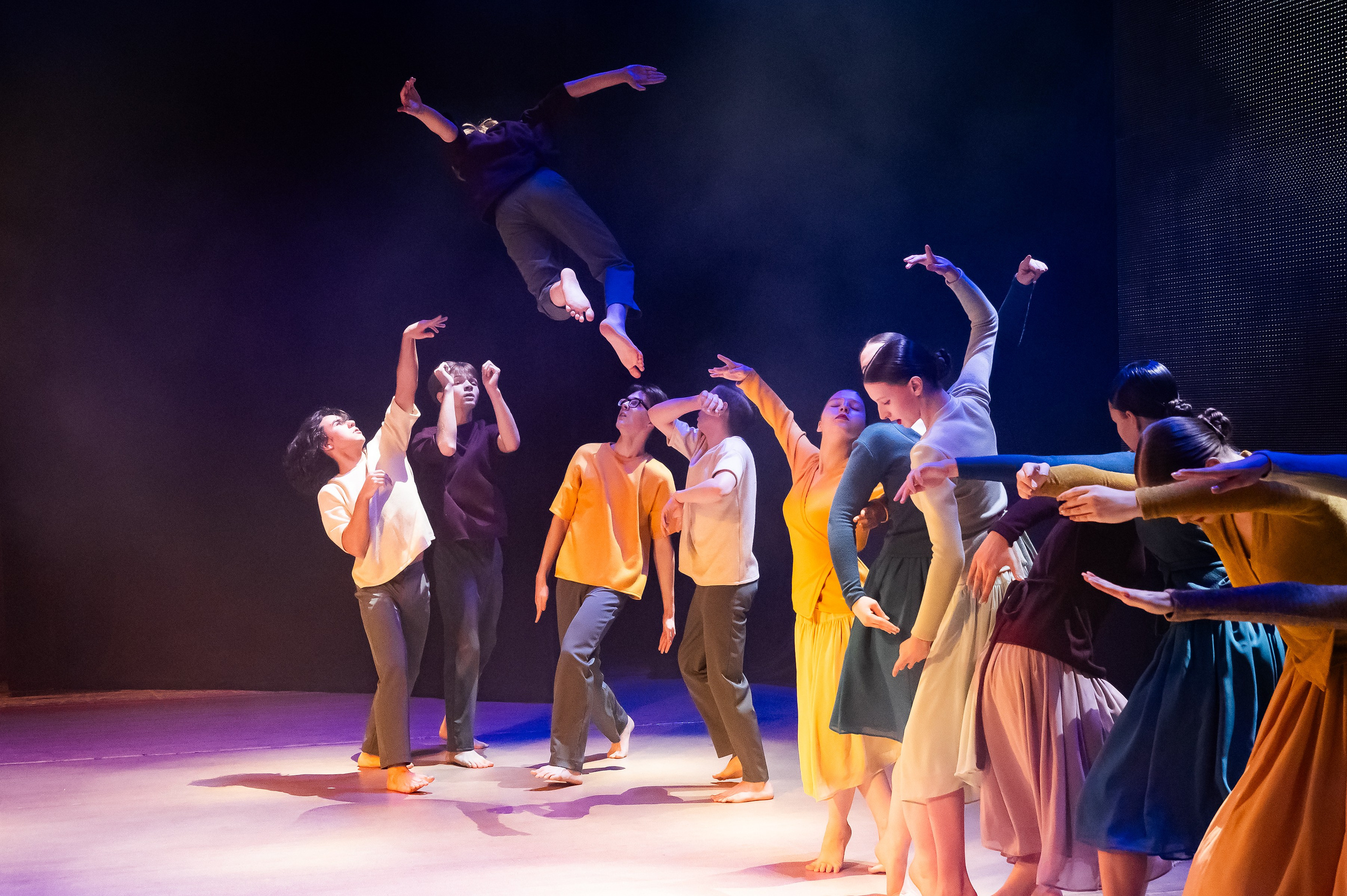 Концерт «Пространные танцы». Репортажный, семейный и детский фотограф в Пензе и Заречном Арина Ермилова. Картины барельеф на заказ