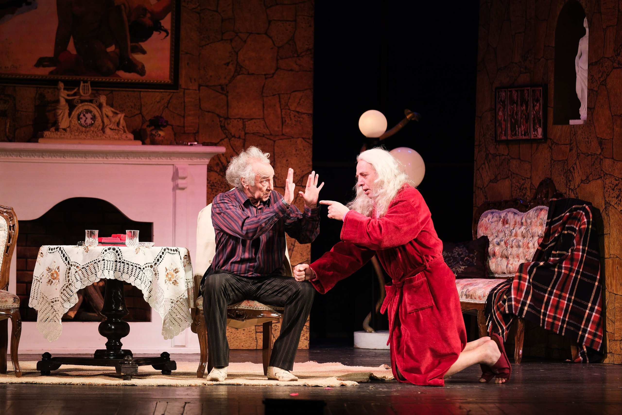 Ужин с дураком. Фотограф Анатолий Деникин