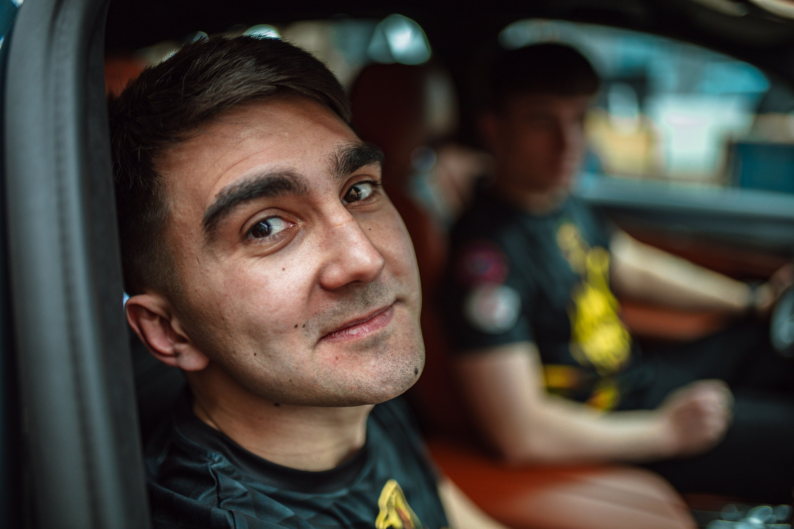 Автосалон КИТ и спортивная команда KINGCobra фотосессия. Бизнес фотограф Ижевск — Назаров Роман