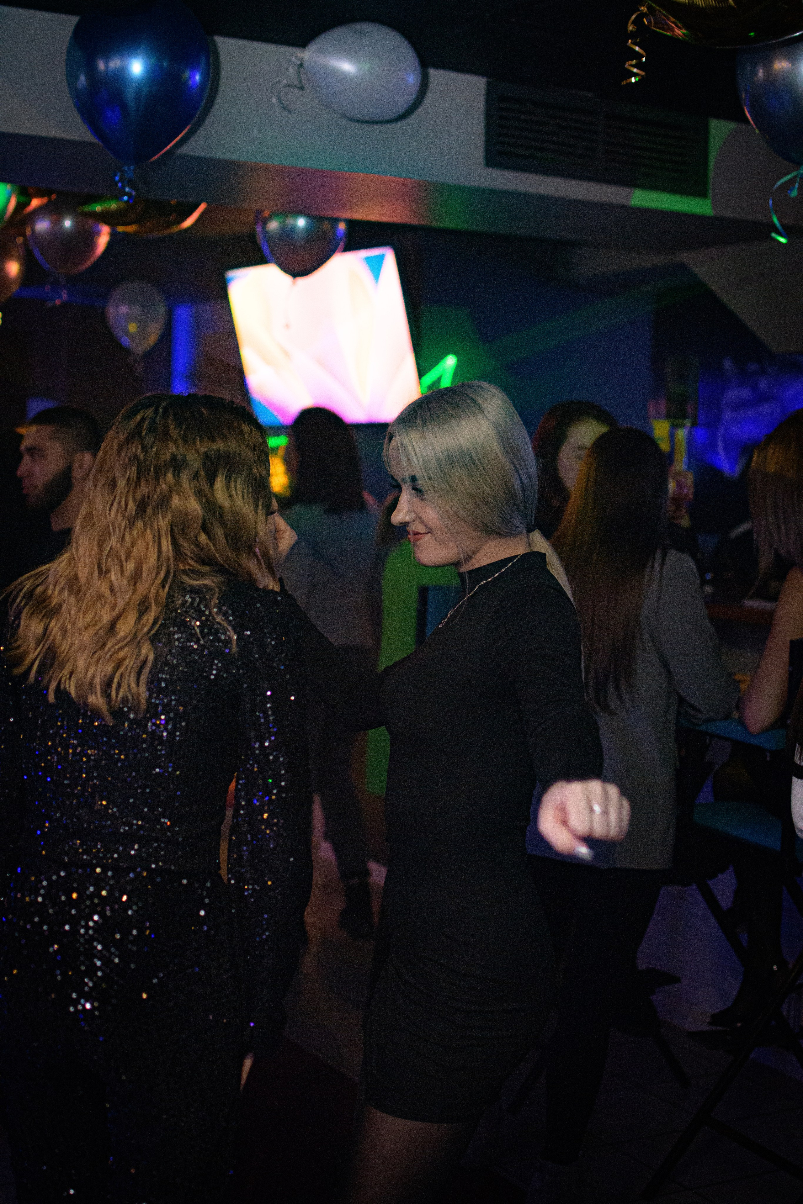 HOLLYWOOD / 6 YEARS. Photokarish