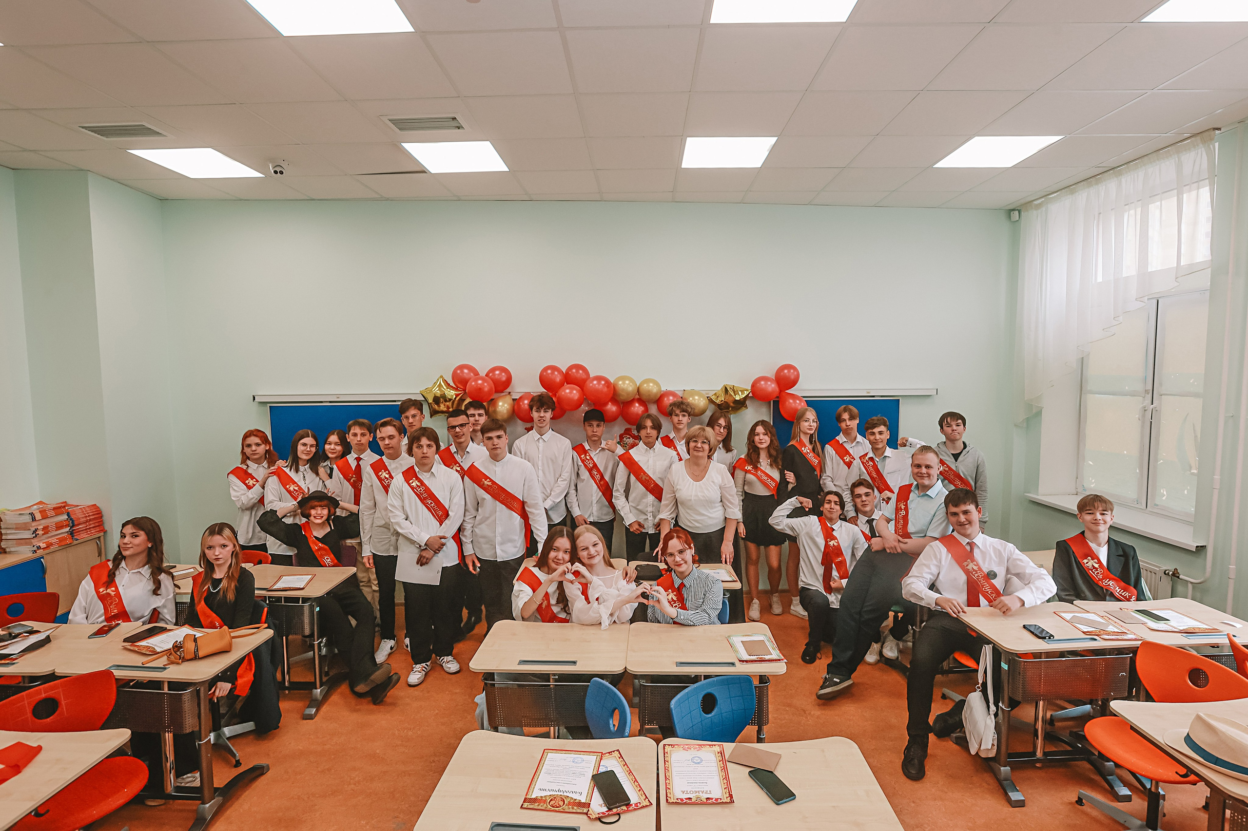 Последний звонок. Семейный фотограф Тюмень, фотограф на роды Салмина Мария