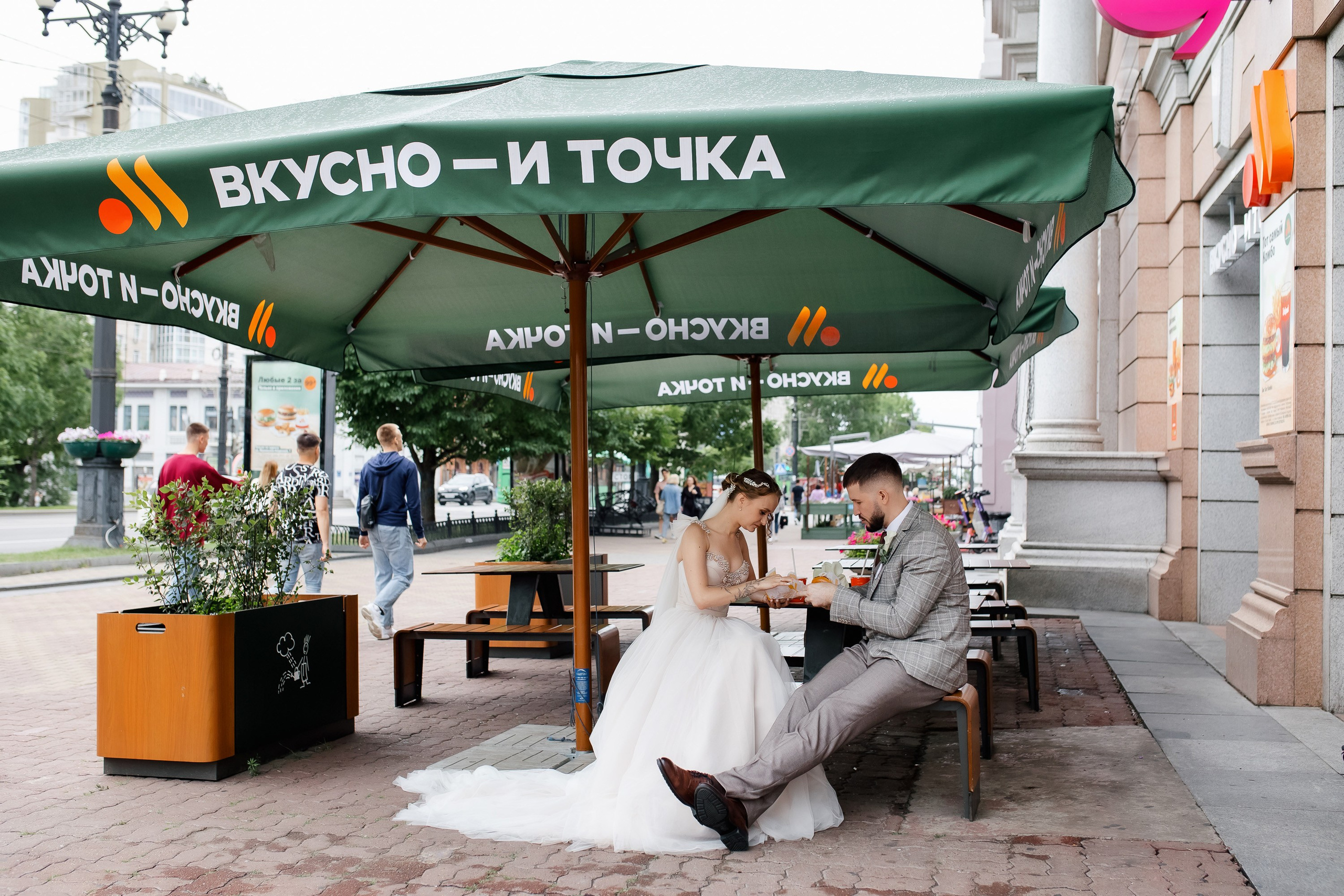 Степан и Ульяна. Утро. Загс. Прогулка. Дождь и солнце. Свадебный фотограф в Хабаровске