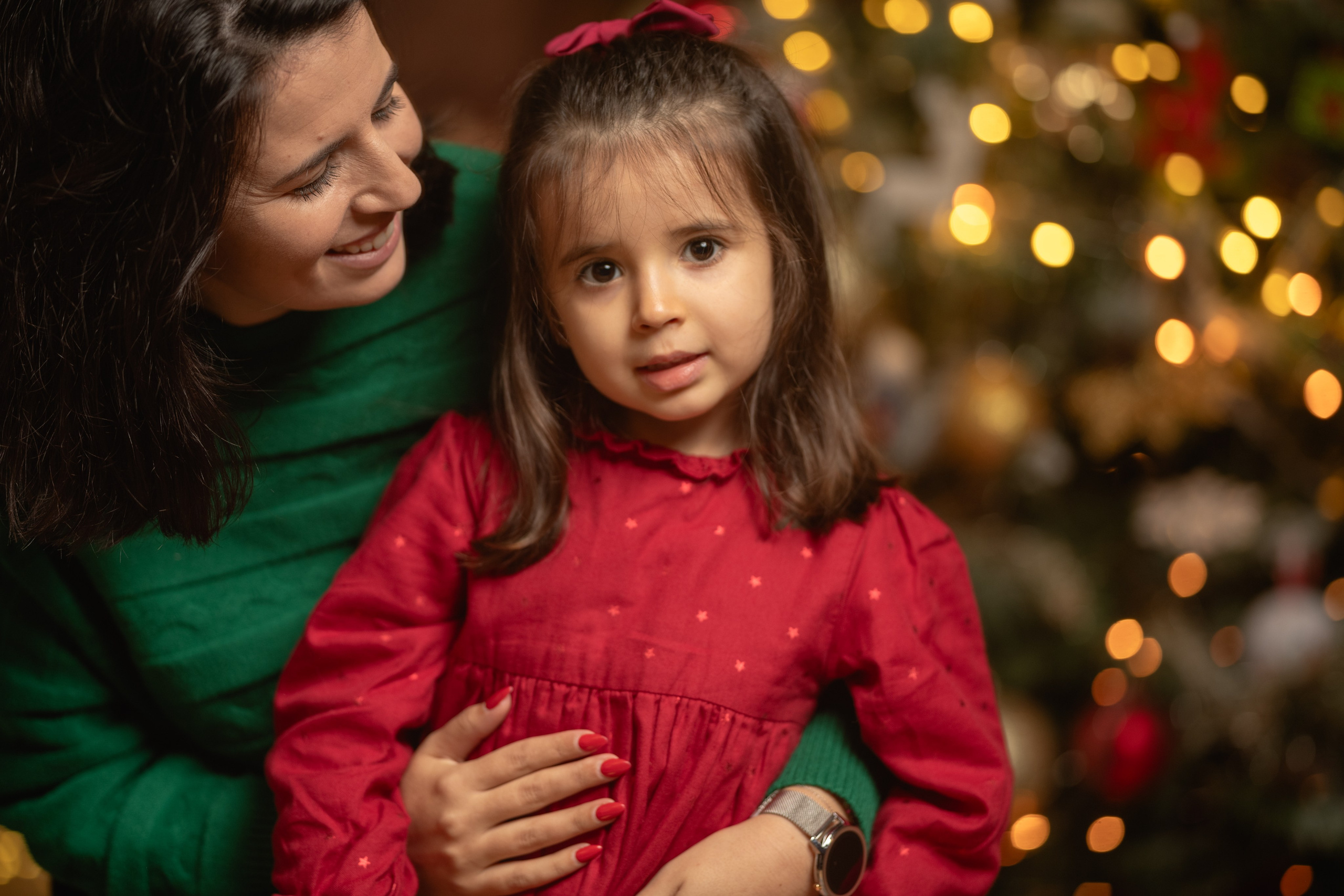 CATIA AND HER FAMILY. Anastasiia Antoniuk portrait, family and couple photographer, Portugal