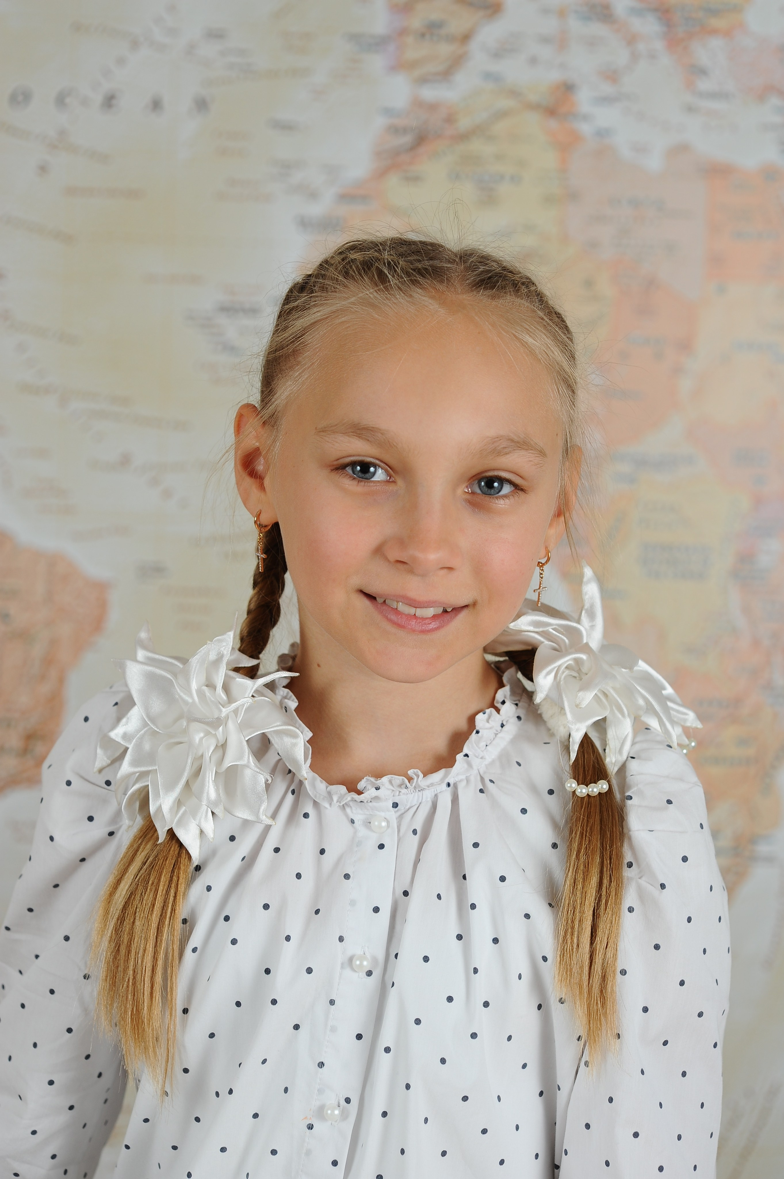 4 класс для альбома. Детский портрет