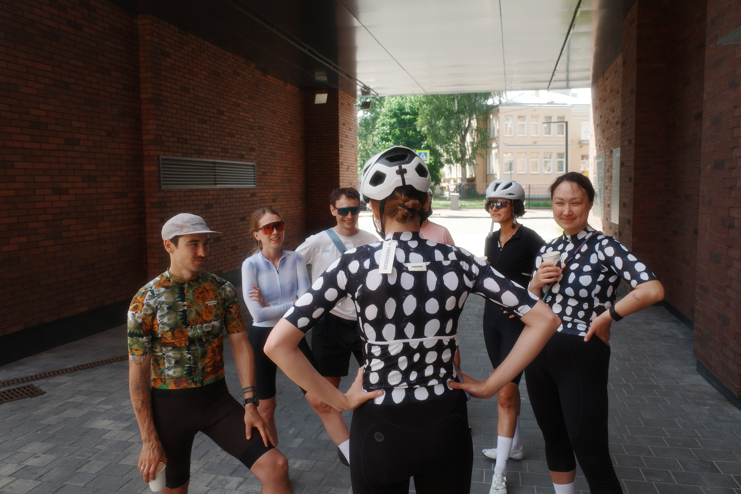 VELOCULT x LUXSHOSSE. Butorarock