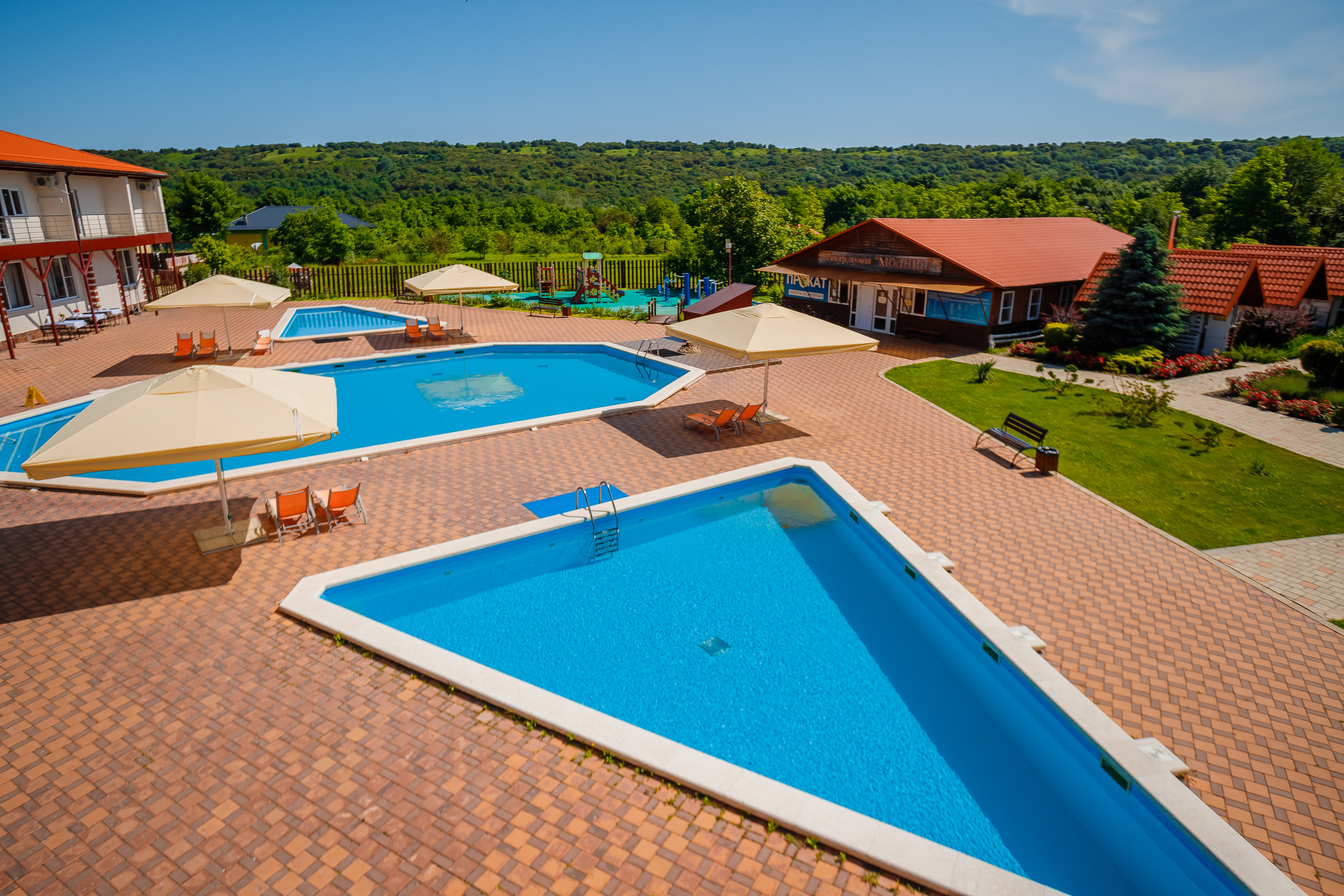 Территория термы май 2023 года