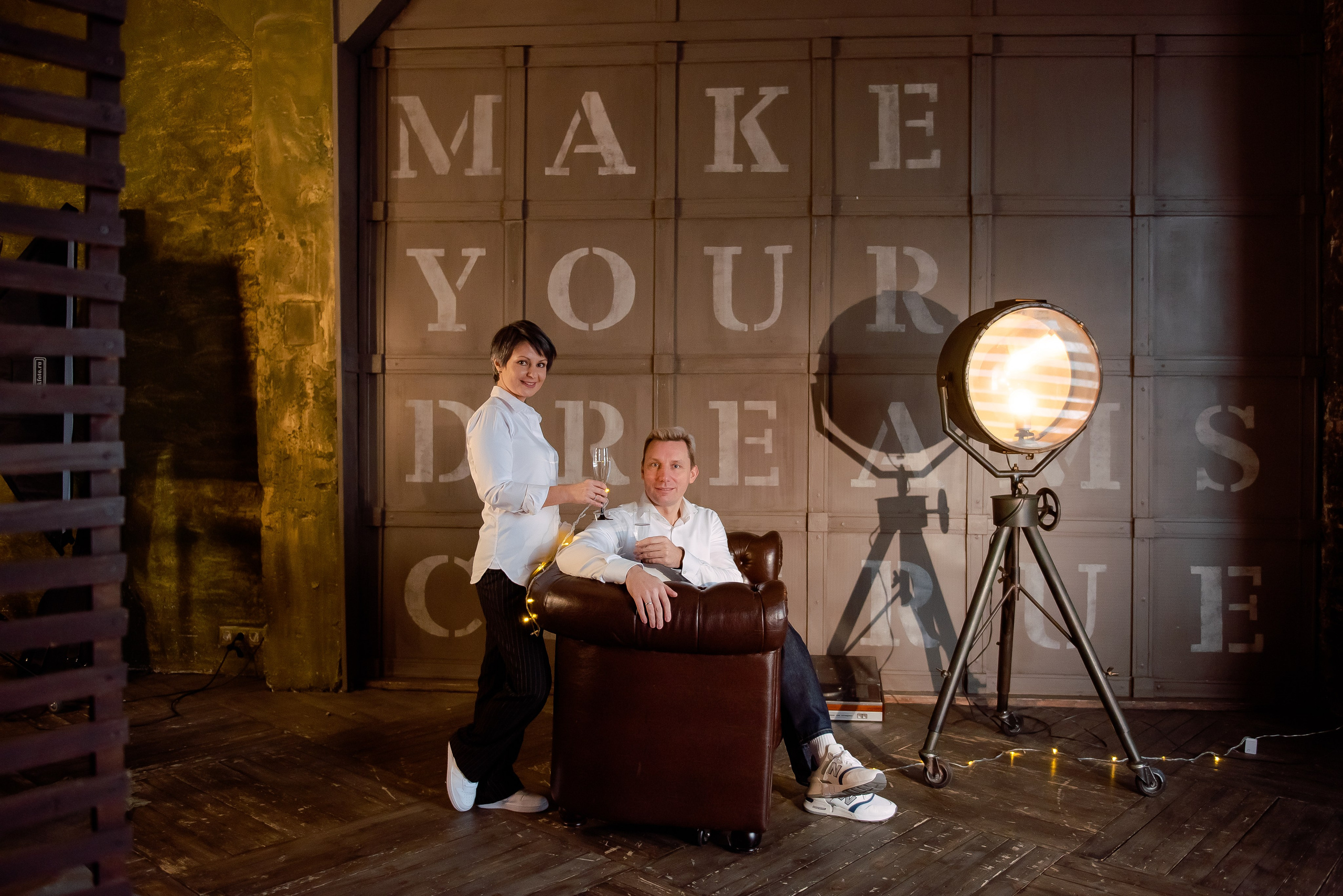 Семейная фотосессия в Wood-studio. Свадебный и семейный фотограф в Москве Юлия Винник