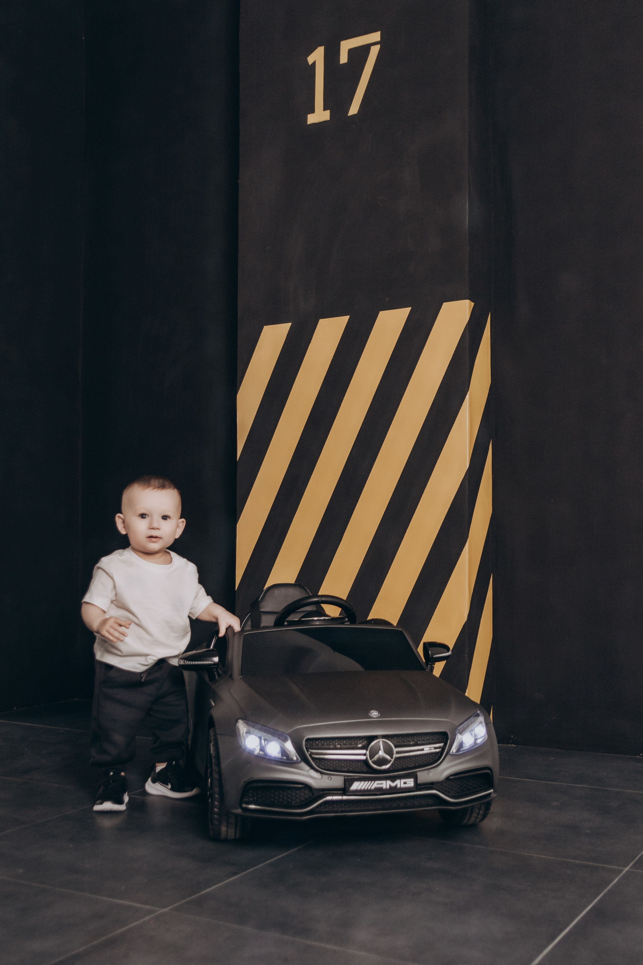 Годик Ростиславу в стиле «минимализм». Семейный и детский фотограф Кущ Наташа