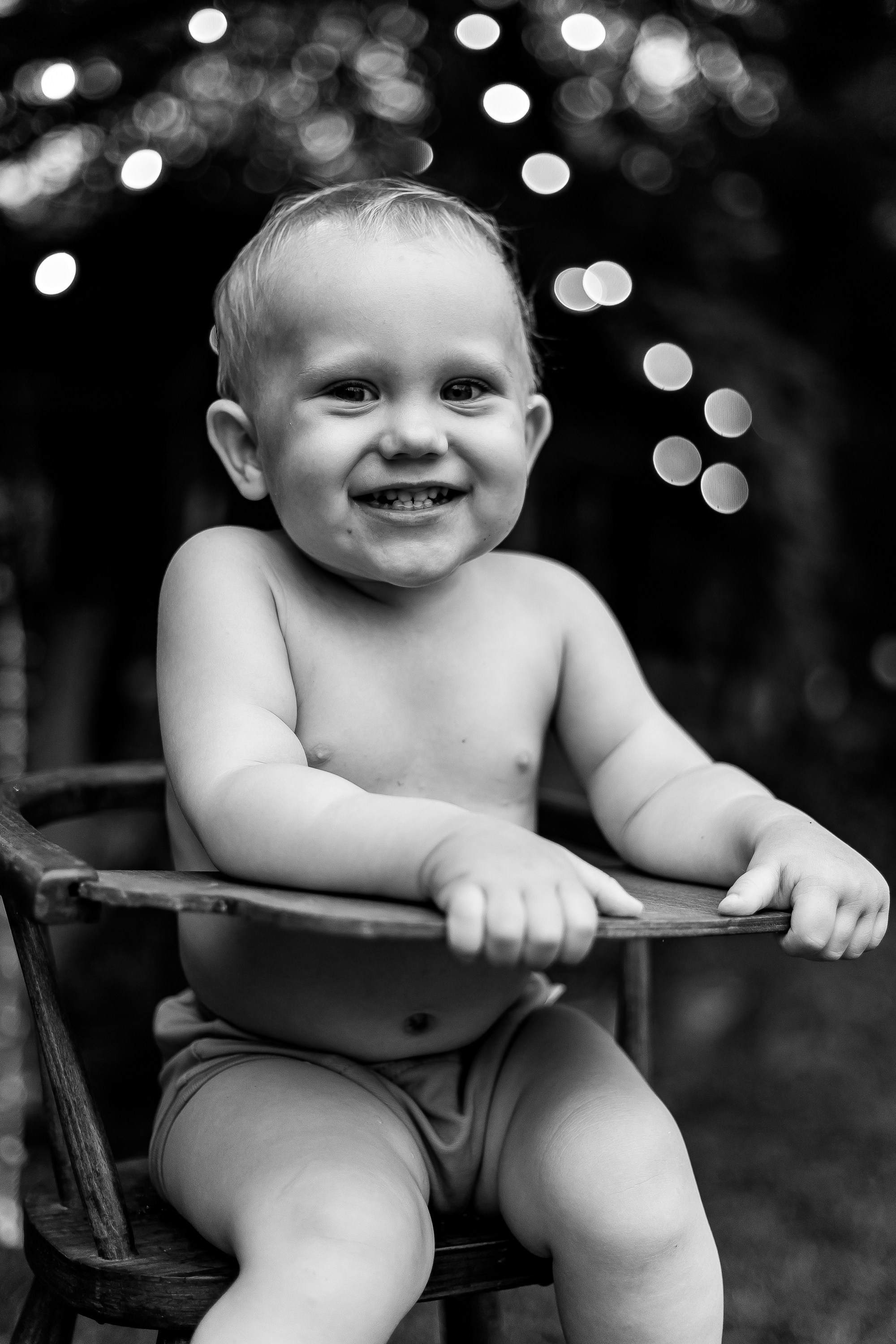 детская фотосессия в ванночке девочка и мальчик, ванна с молоком, ванна с уточками, ванна с цитрусами, ванна с ромашками