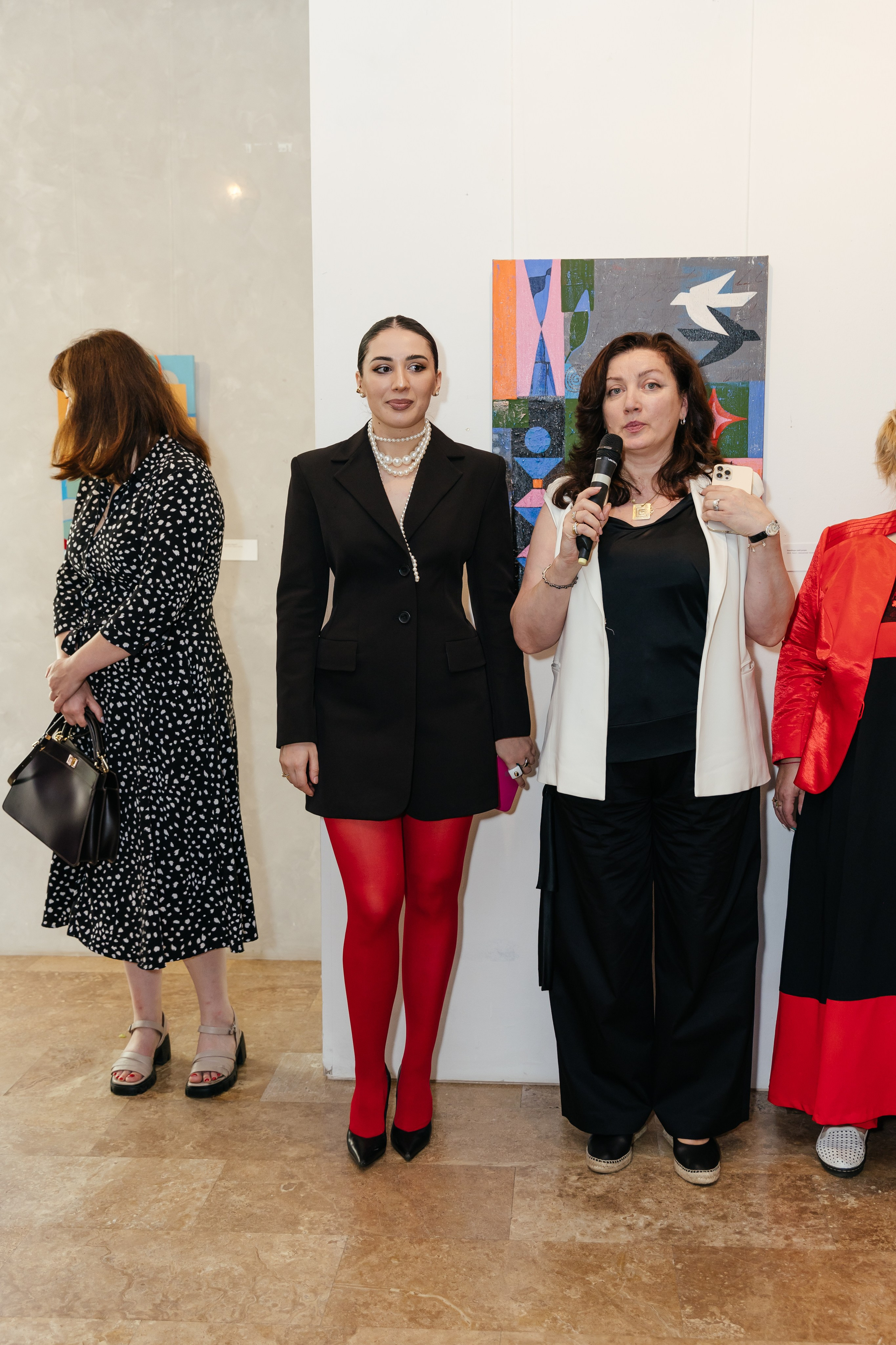 Выставка Лиры Алборовой «Цвет — это я». Свадебный и репортажный фотограф в Санкт-Петербурге Николай Голованов